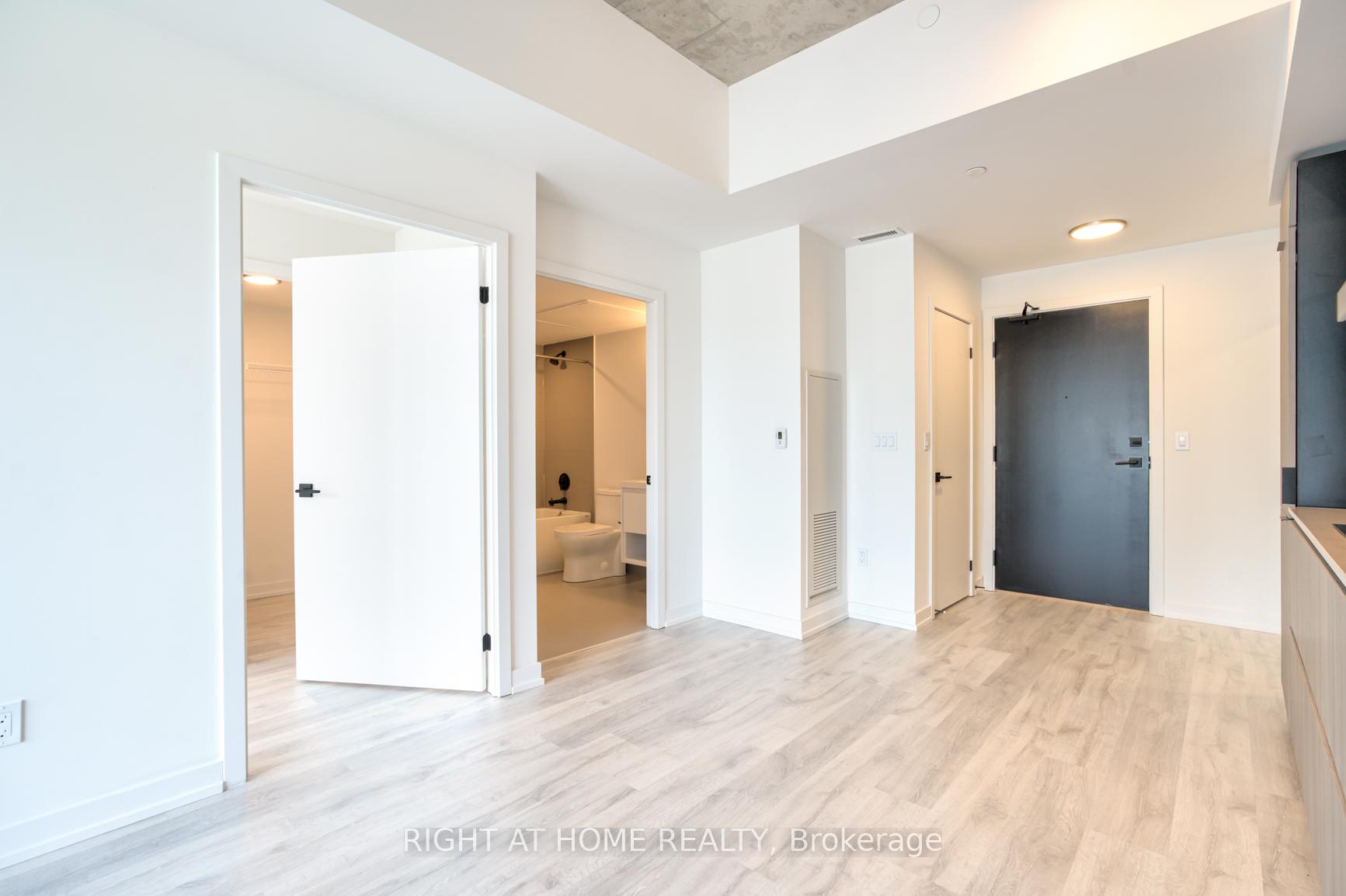 Photo 14 of Unit 704, 2 Augusta Avenue, Toronto, Waterfront Communities — HOMEH