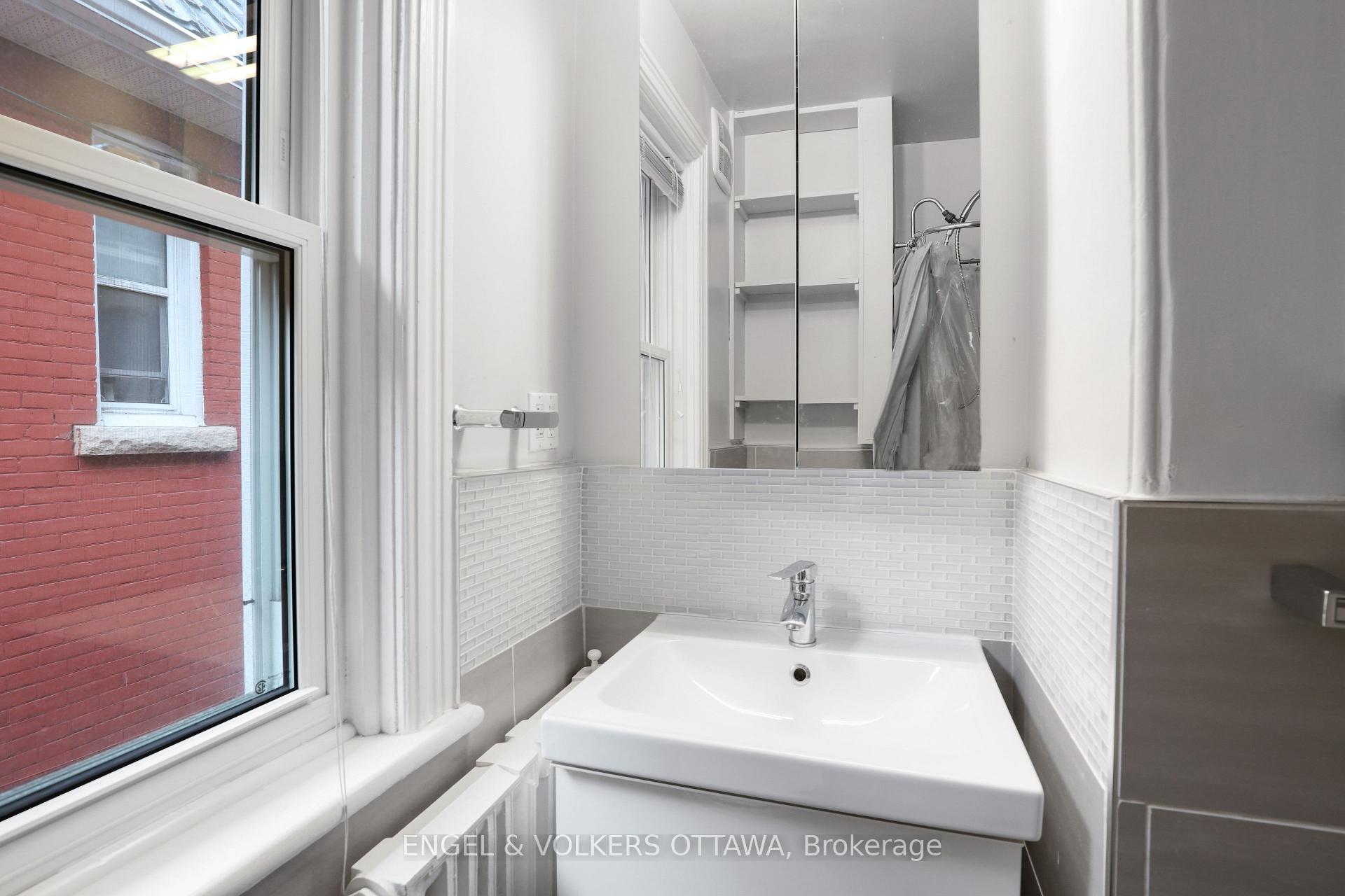 Photo 10 of Unit 2, 29 Argyle Avenue, Ottawa, Ottawa Centre/Golden Triangle — HOMEH