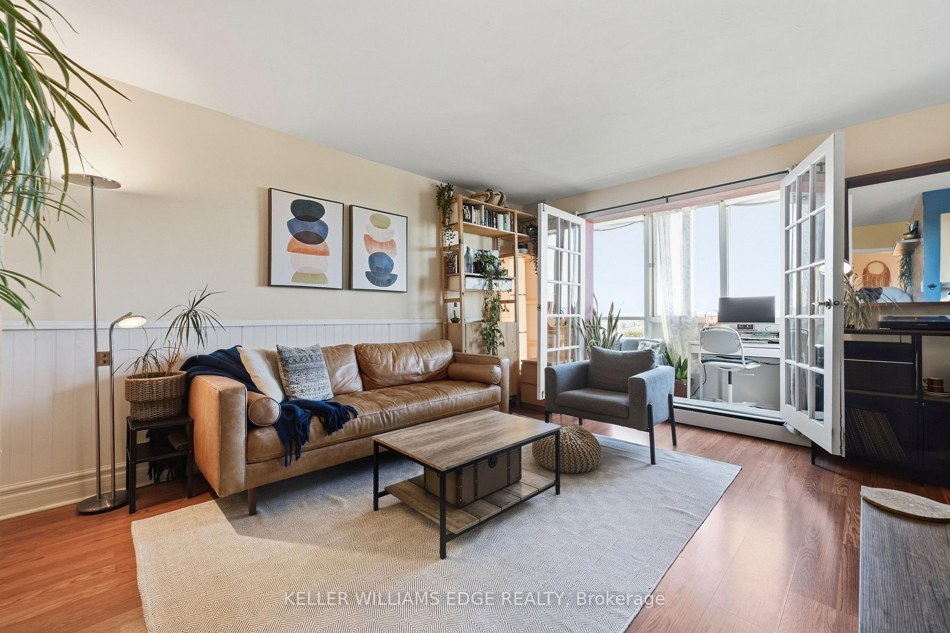 Photo 2 of Unit 704, 101 Queen Street S, Hamilton, Dundurn — HOMEH