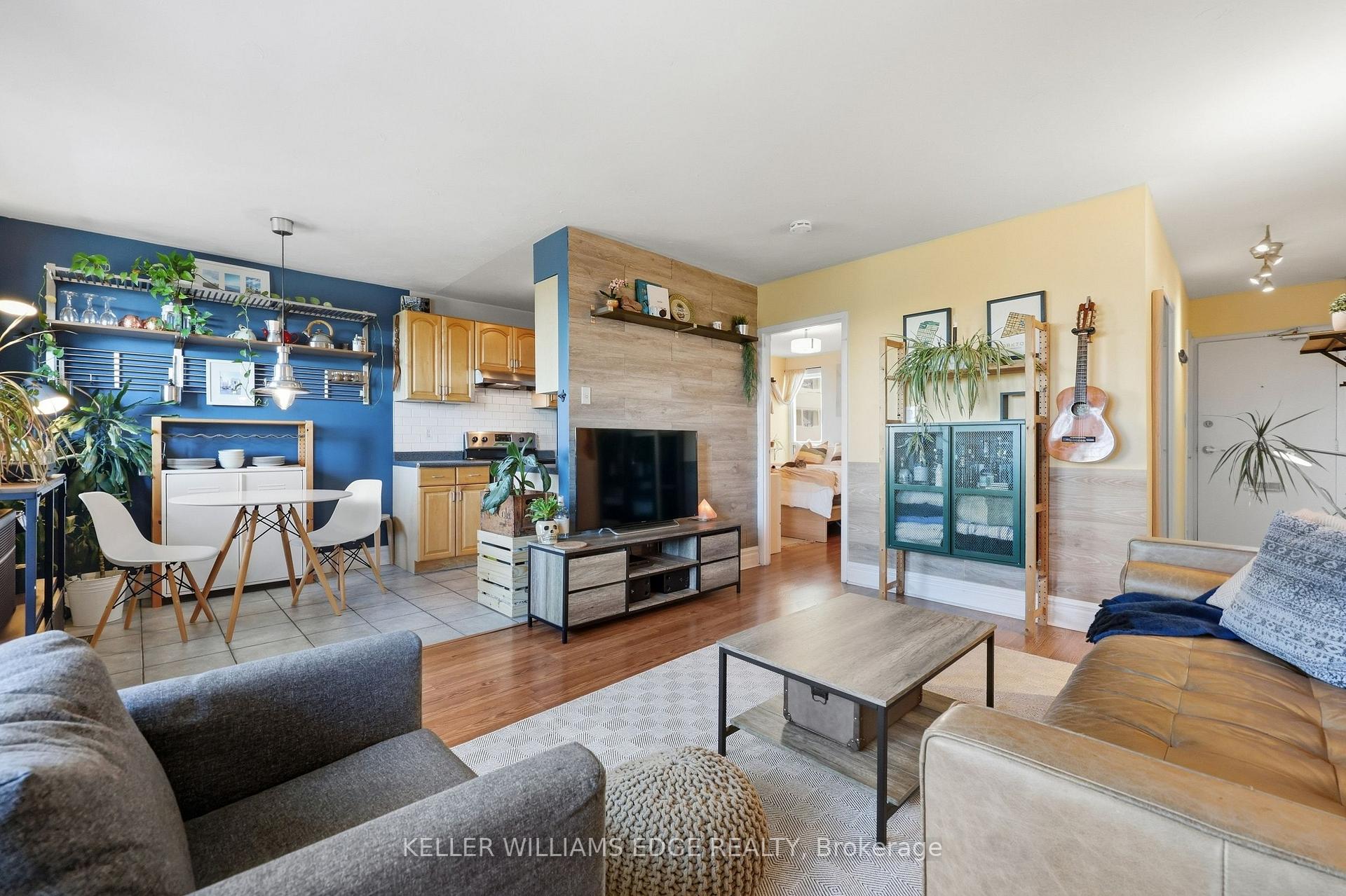 Photo 3 of Unit 704, 101 Queen Street S, Hamilton, Dundurn — HOMEH