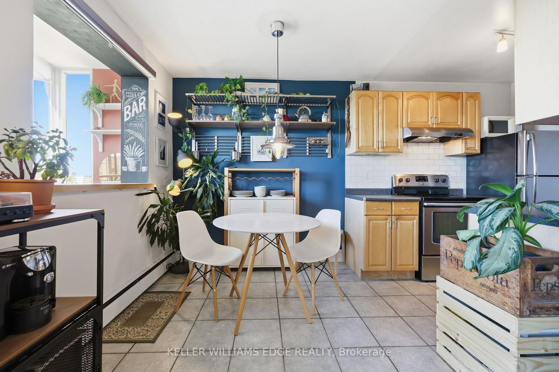 Photo 4 of Unit 704, 101 Queen Street S, Hamilton, Dundurn — HOMEH