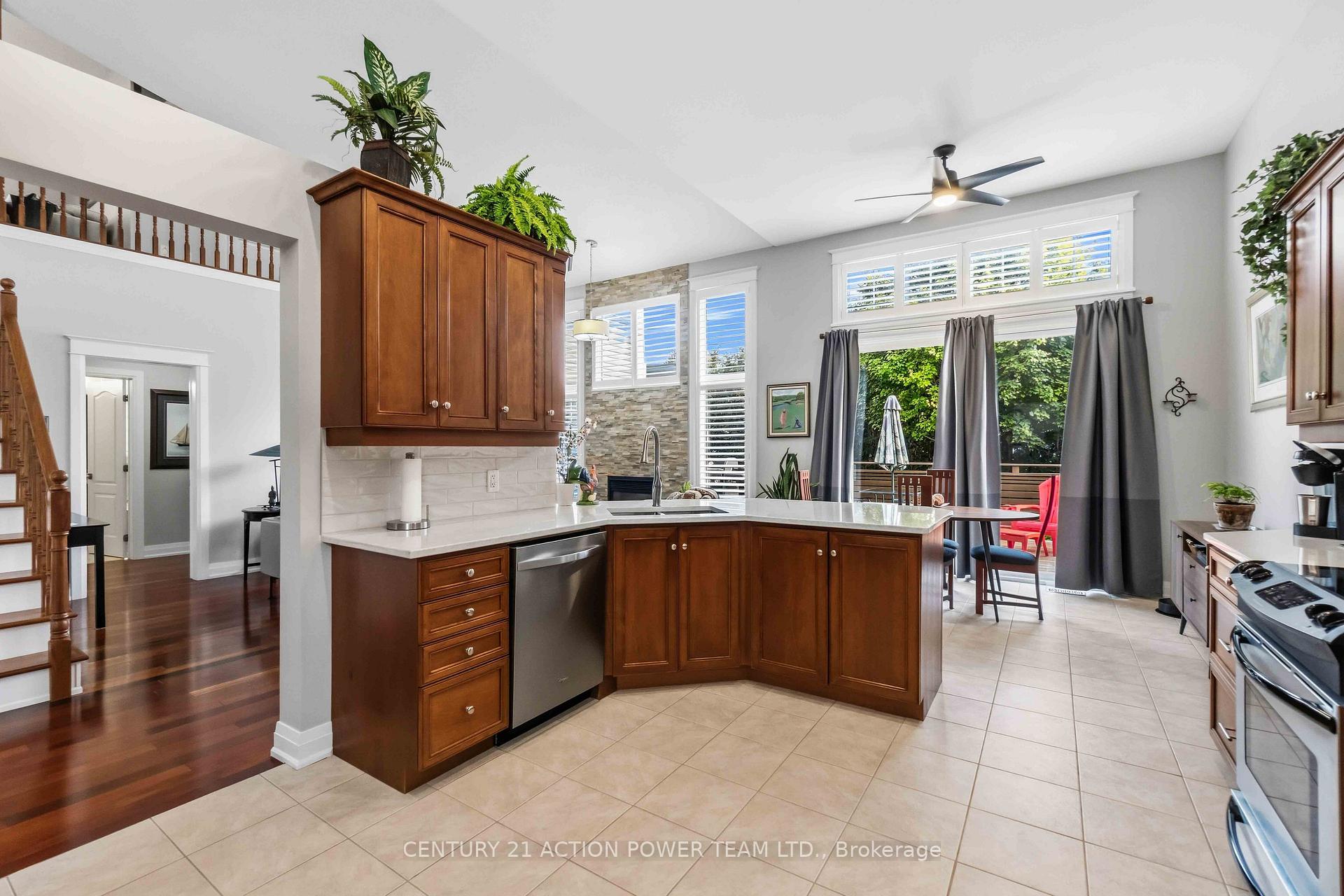 Photo 16 of 83 Blackshire Circle, Ottawa, Barrhaven - Stonebridge — HOMEH