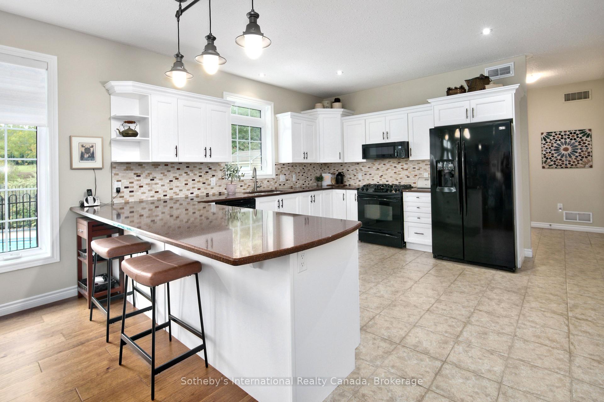 Photo 9 of 118 Landry Lane, Blue Mountains — HOMEH