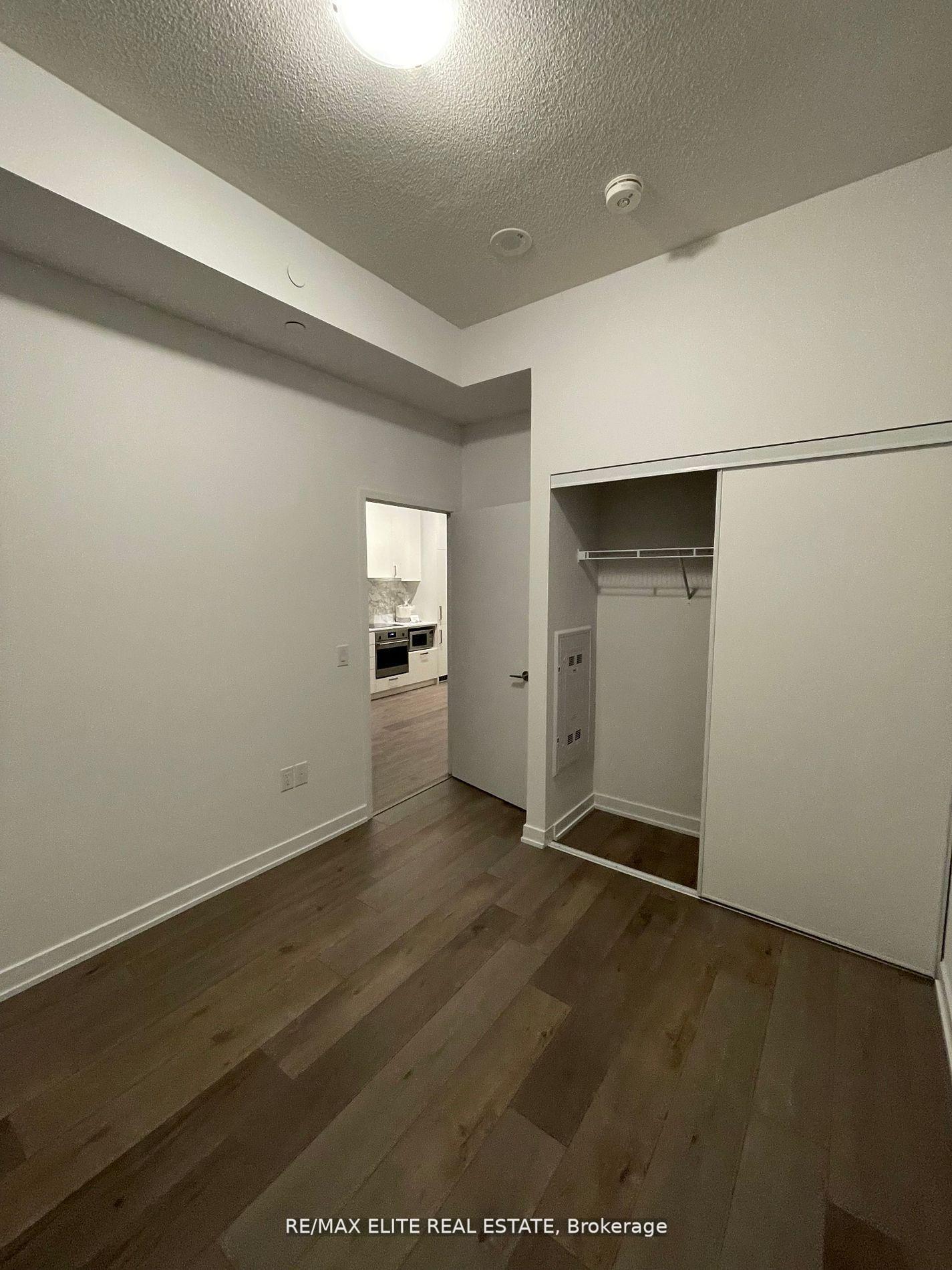 Photo 8 of Unit 510, 60 Honeycrisp Crescent, Vaughan, Vaughan Corporate Centre — HOMEH