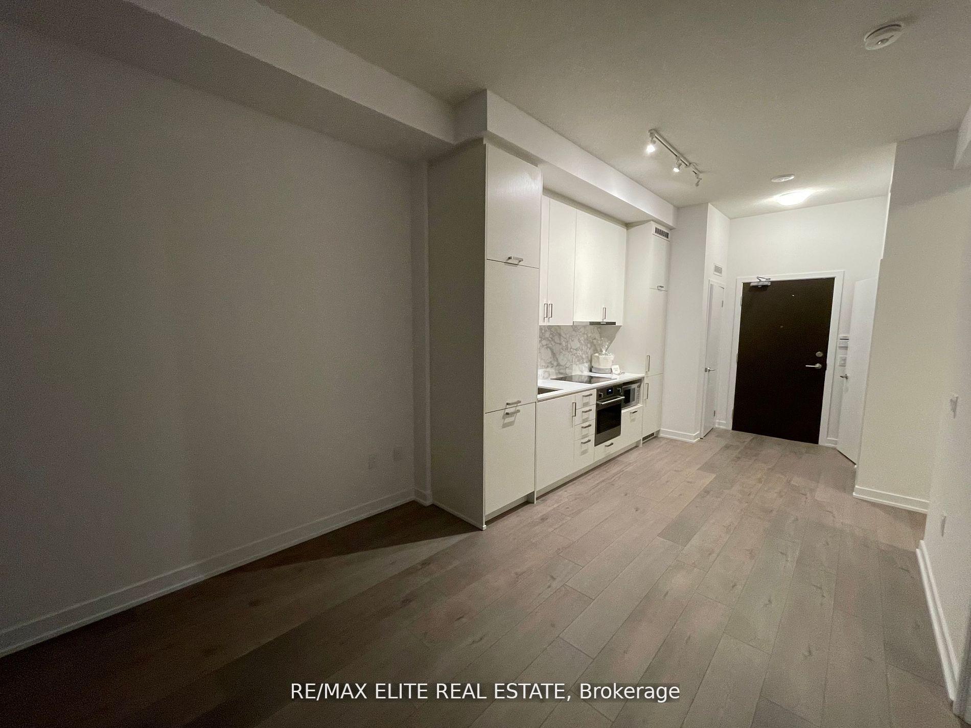 Photo 9 of Unit 510, 60 Honeycrisp Crescent, Vaughan, Vaughan Corporate Centre — HOMEH