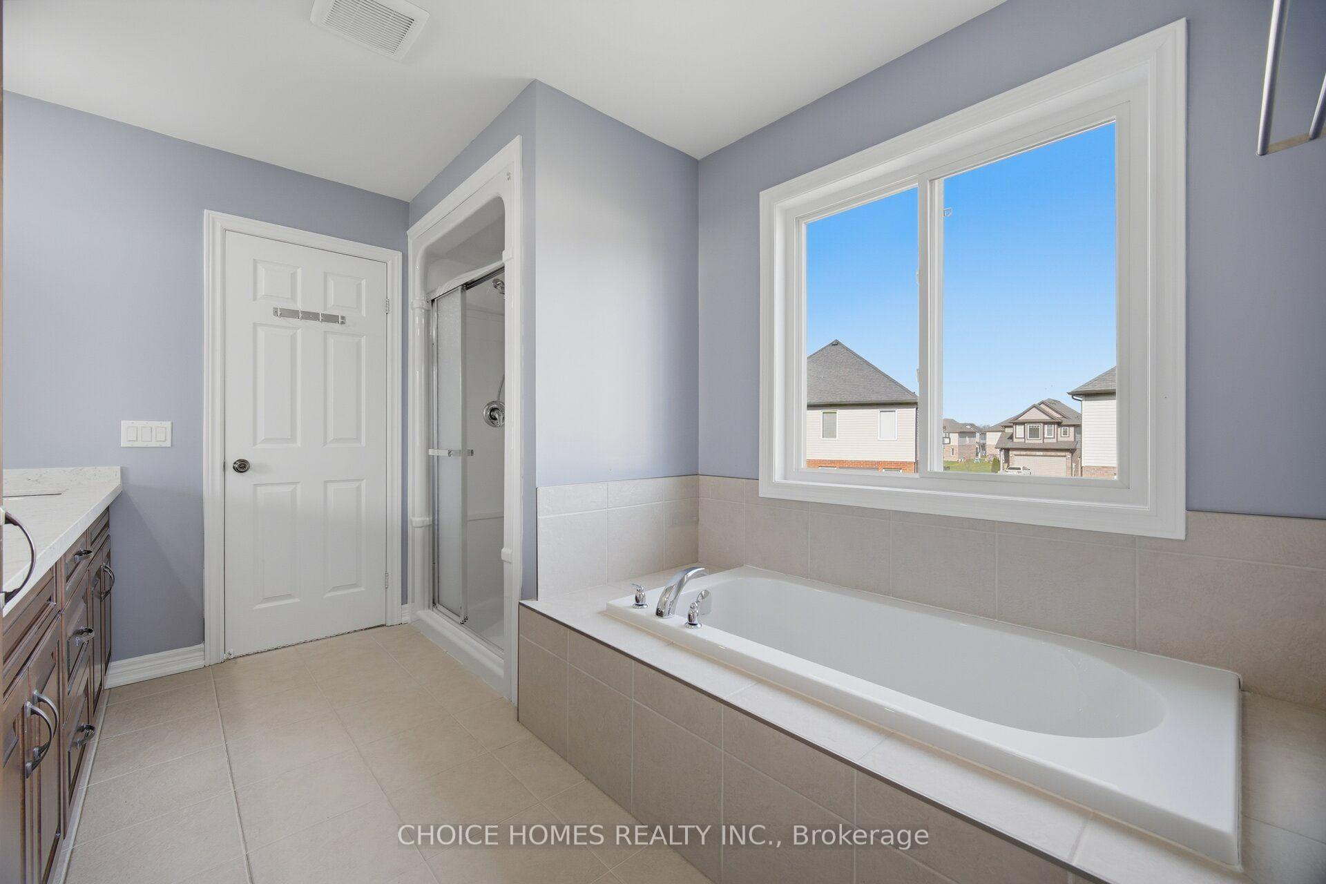 Photo 32 of 6634 Sam Iorfida Drive, Niagara Falls, Oldfield — HOMEH