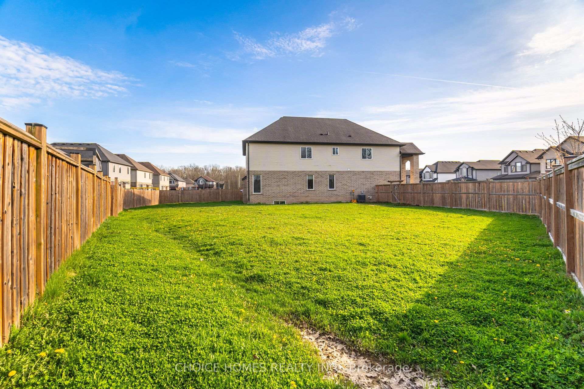 Photo 50 of 6634 Sam Iorfida Drive, Niagara Falls, Oldfield — HOMEH