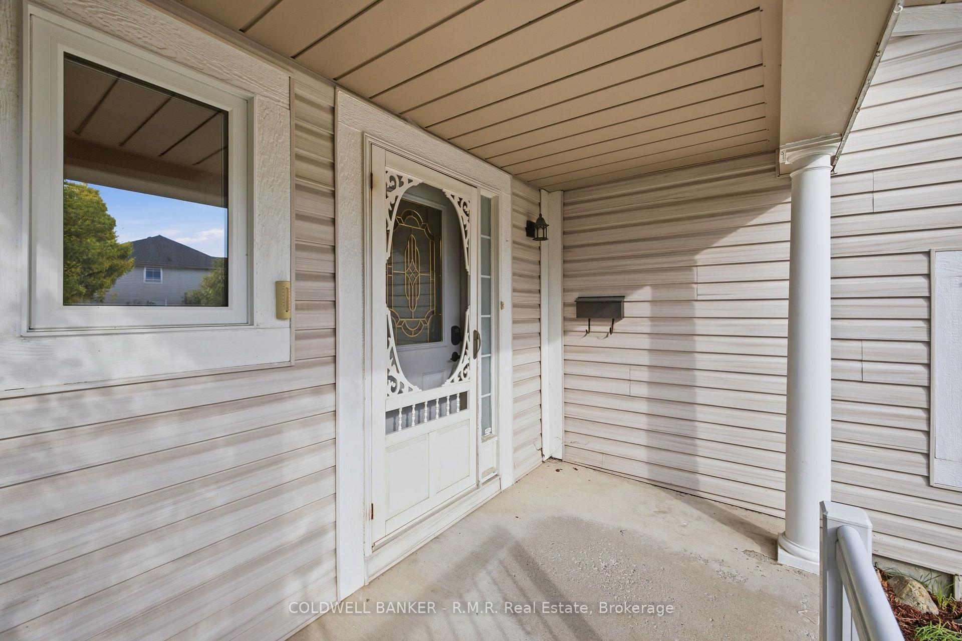 Photo 7 of 102 Boswell Drive, Clarington, Bowmanville — HOMEH