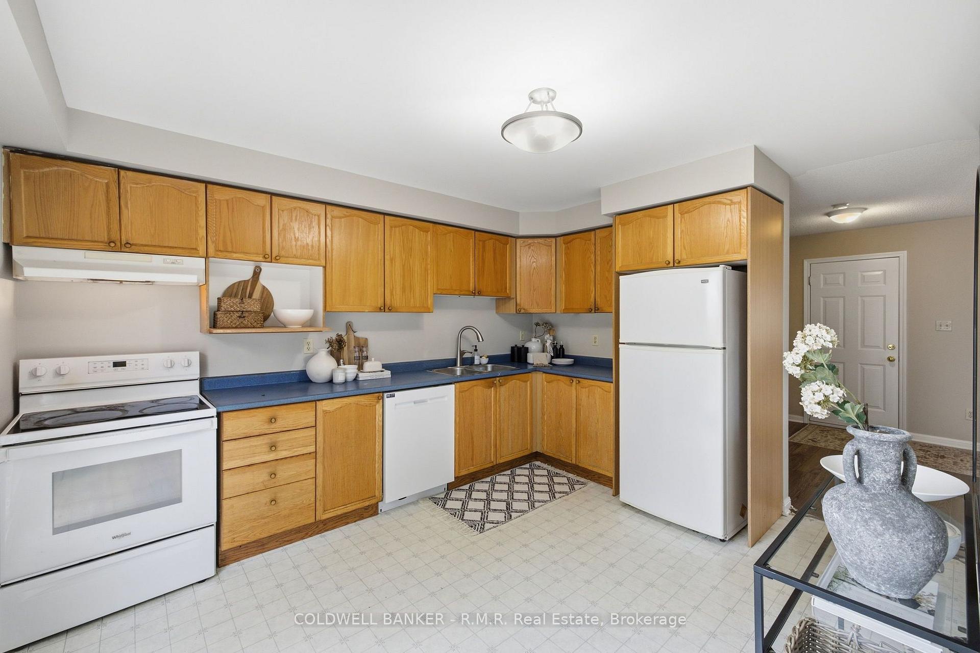 Photo 20 of 102 Boswell Drive, Clarington, Bowmanville — HOMEH