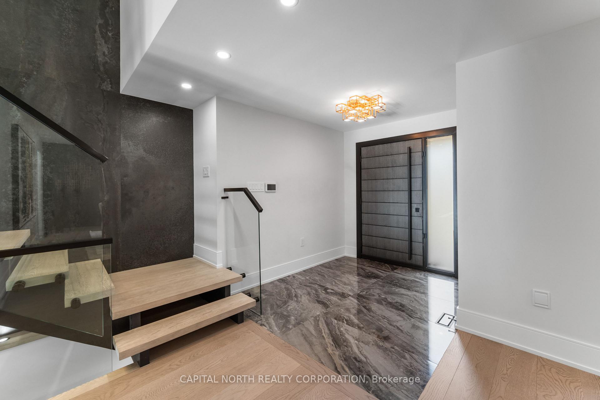 Photo 5 of 130 Fifth Avenue, Vaughan, East Woodbridge — HOMEH