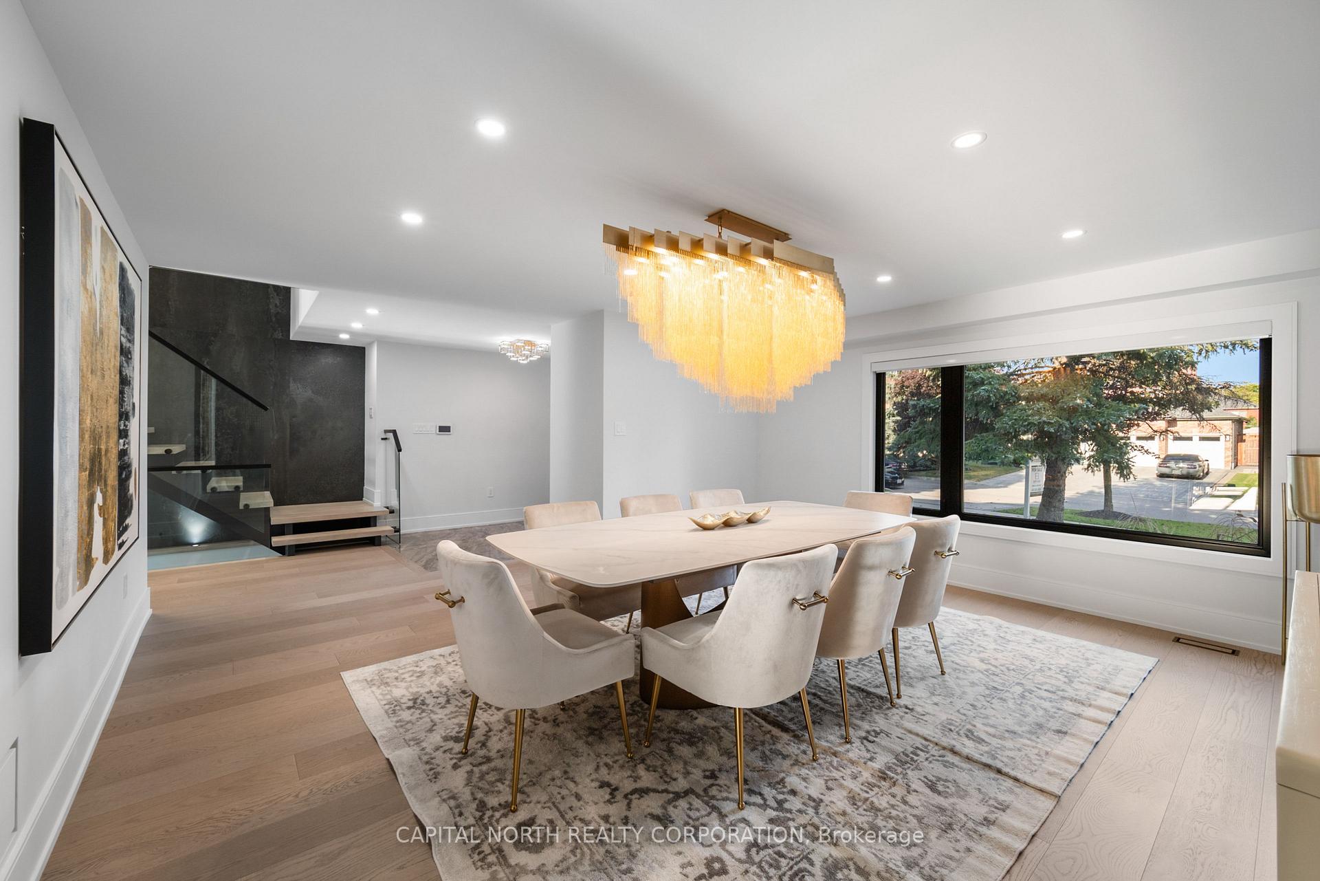 Photo 8 of 130 Fifth Avenue, Vaughan, East Woodbridge — HOMEH