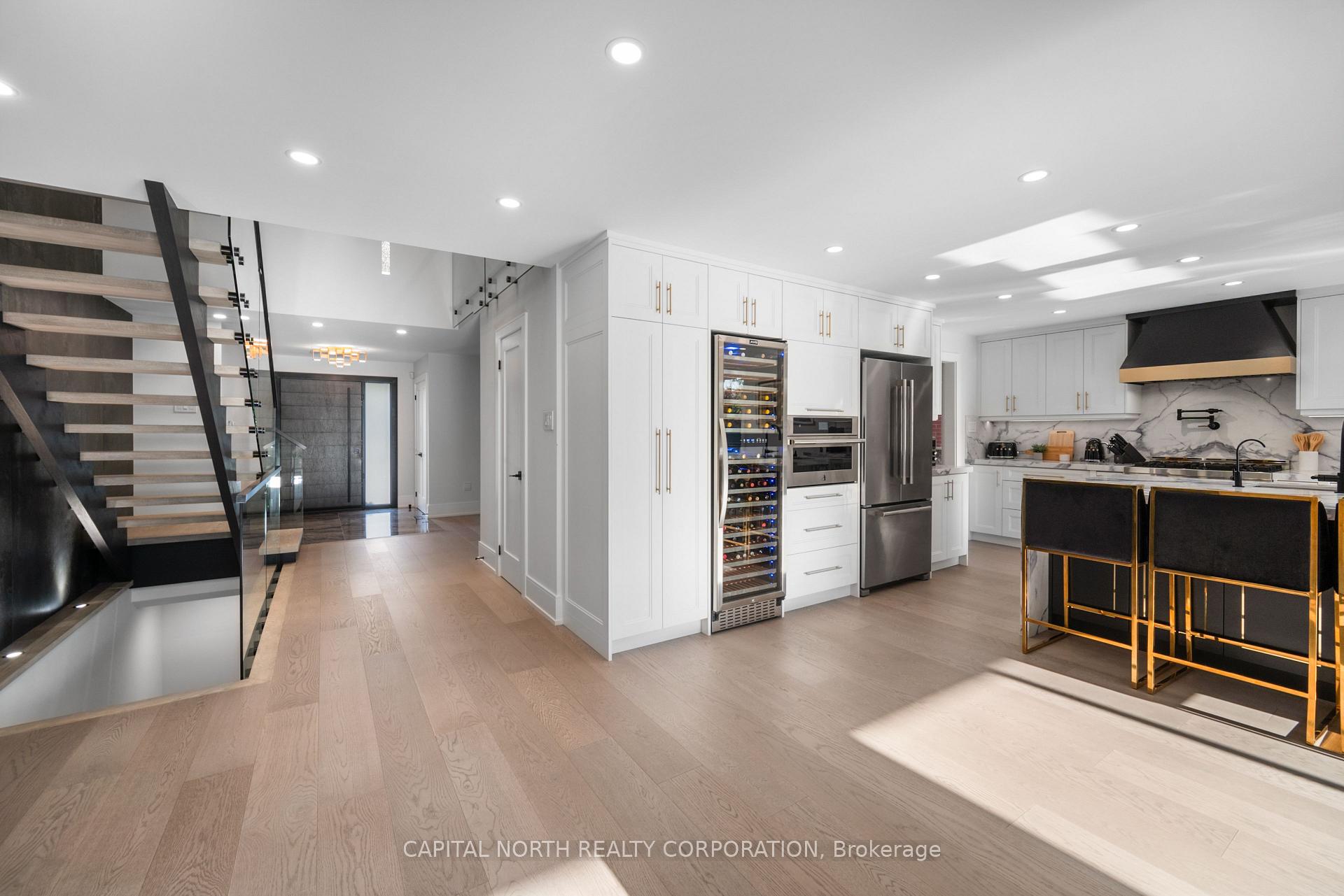 Photo 10 of 130 Fifth Avenue, Vaughan, East Woodbridge — HOMEH