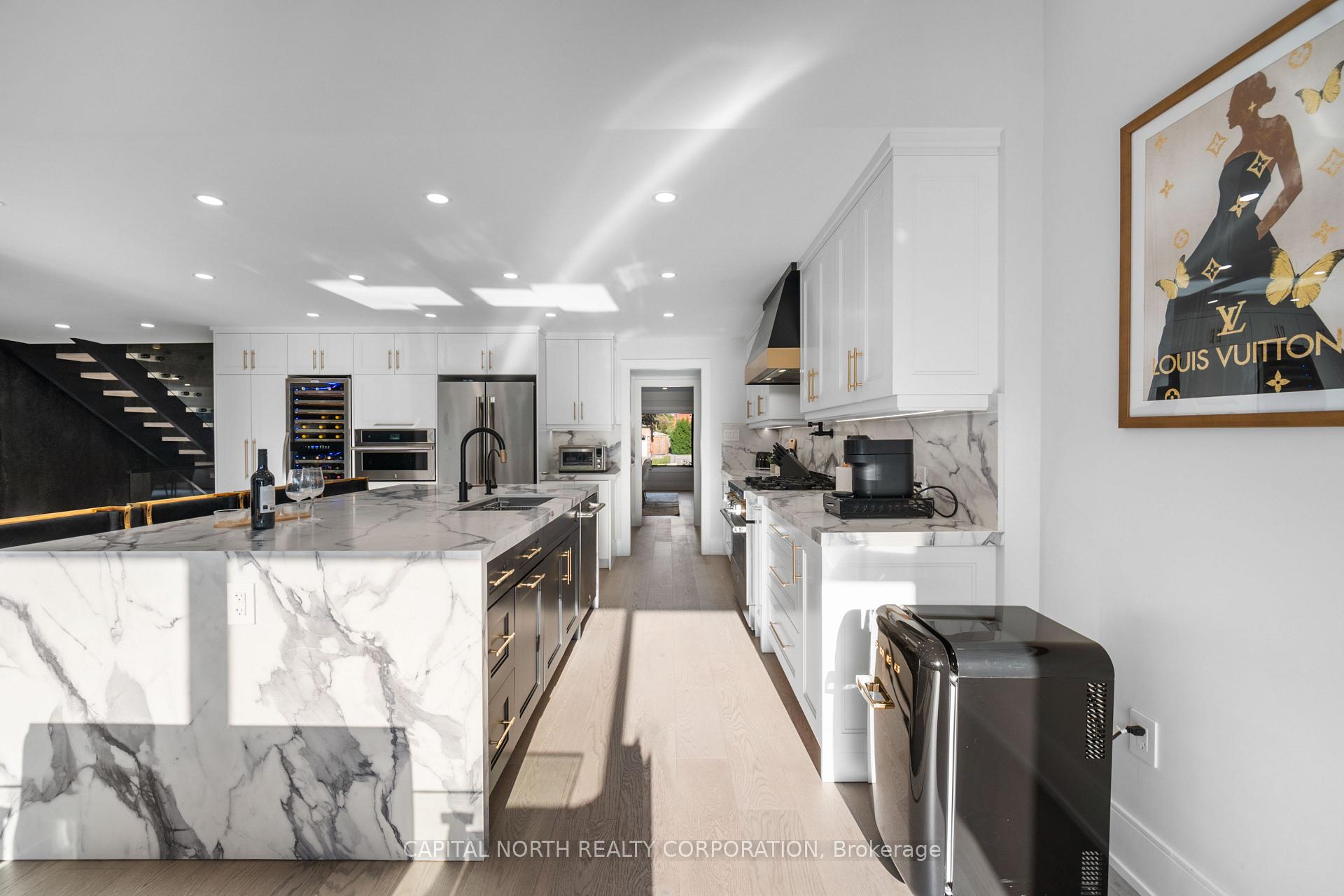 Photo 13 of 130 Fifth Avenue, Vaughan, East Woodbridge — HOMEH