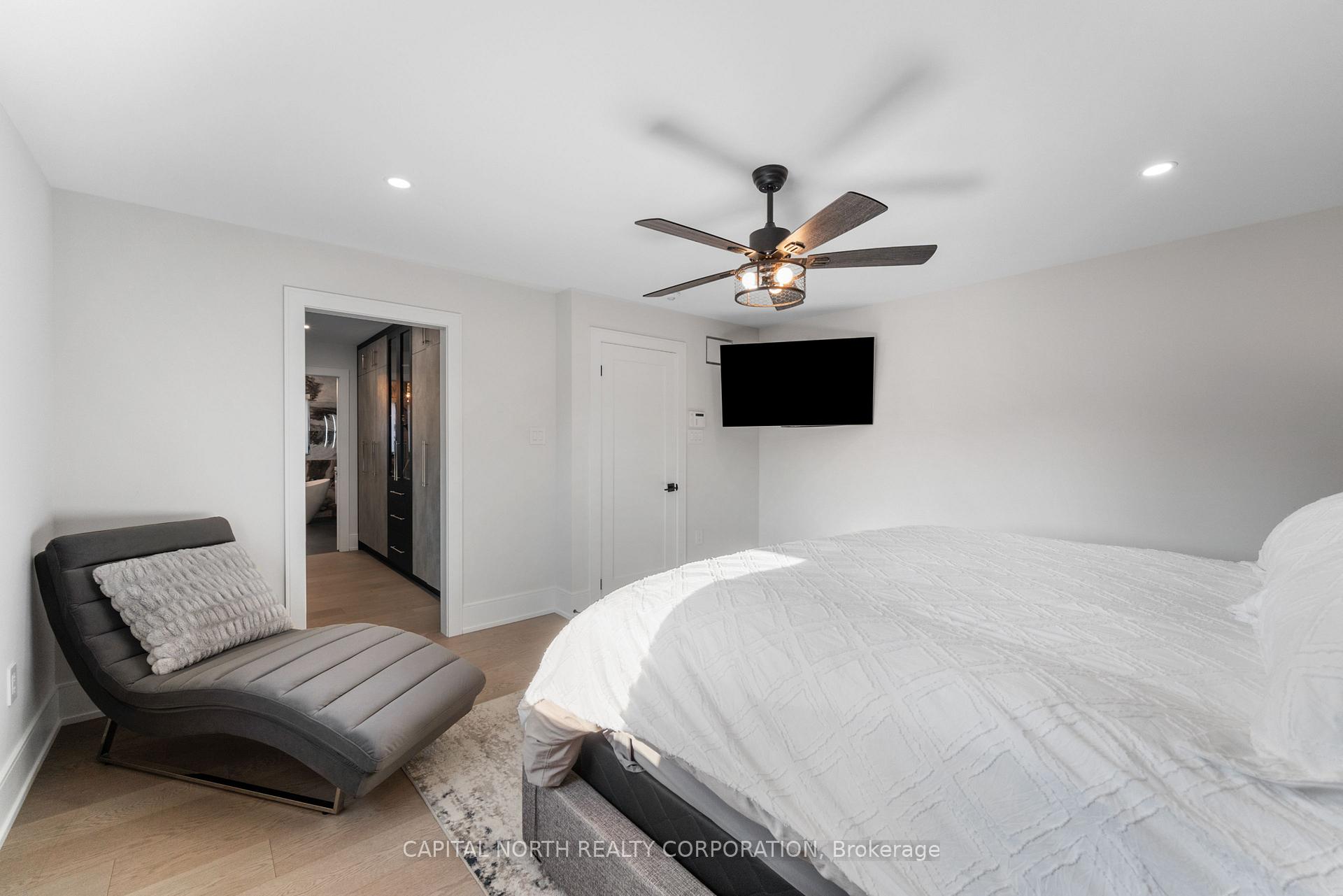 Photo 24 of 130 Fifth Avenue, Vaughan, East Woodbridge — HOMEH