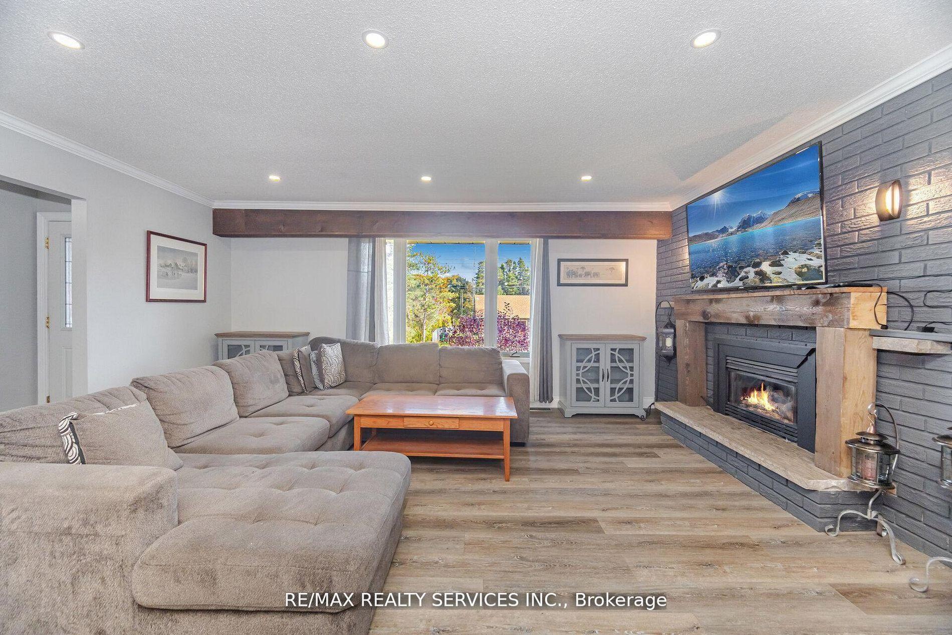 Photo 8 of 32 Caledon Street, Caledon, Alton — HOMEH