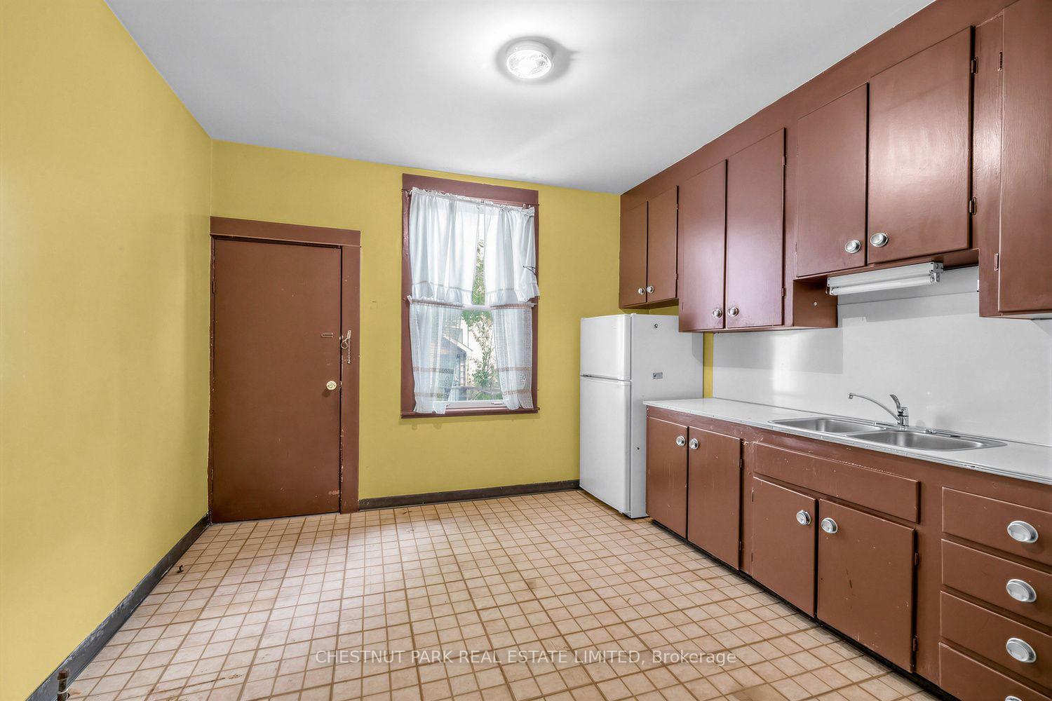 Photo 8 of 291 St Helen's Avenue, Toronto, Dufferin Grove — HOMEH