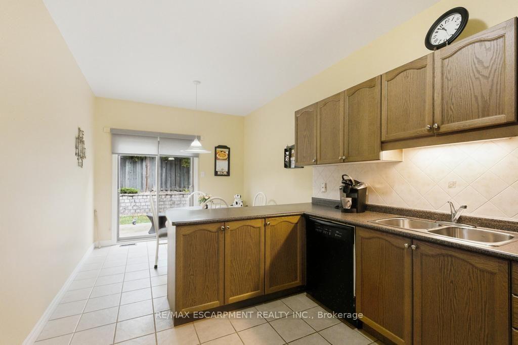 Photo 7 of Unit 7, 34 Southbrook Drive, Hamilton, Binbrook — HOMEH