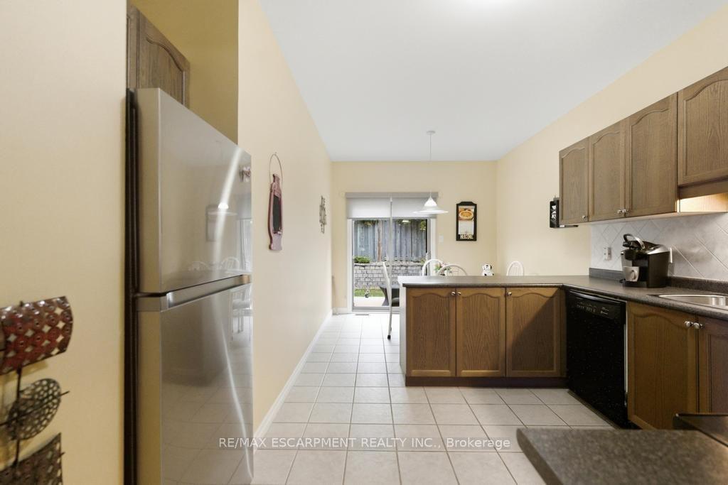 Photo 8 of Unit 7, 34 Southbrook Drive, Hamilton, Binbrook — HOMEH