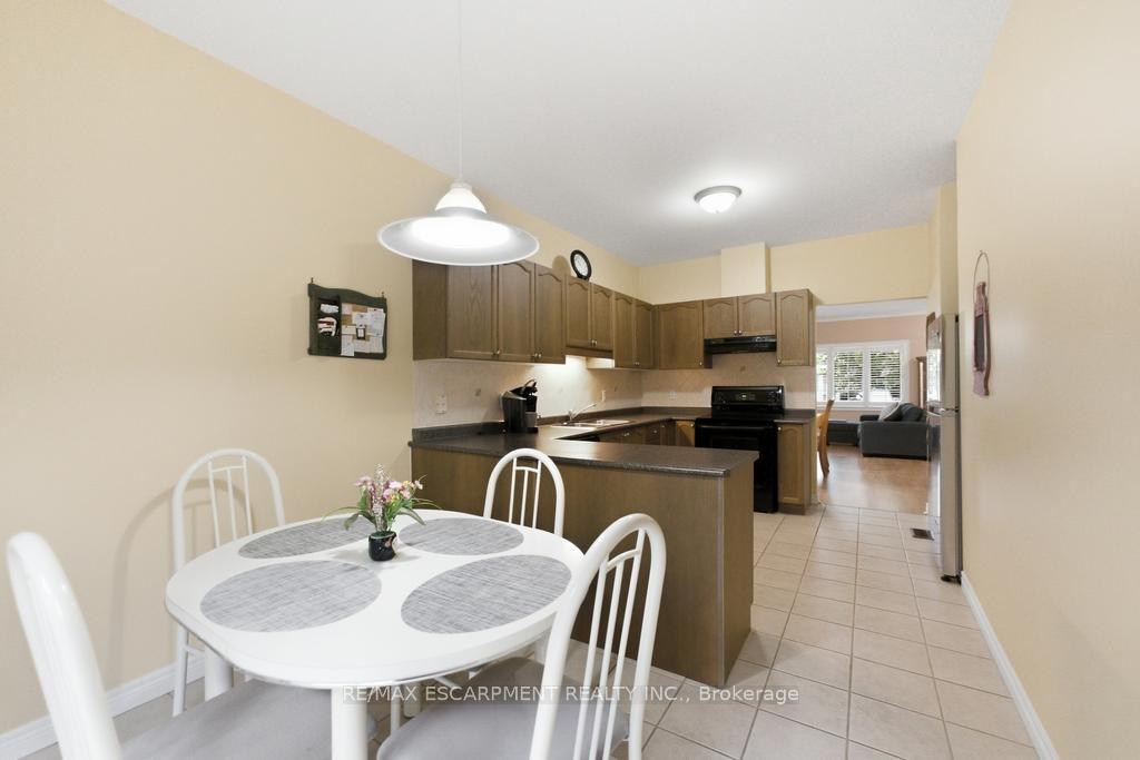 Photo 9 of Unit 7, 34 Southbrook Drive, Hamilton, Binbrook — HOMEH