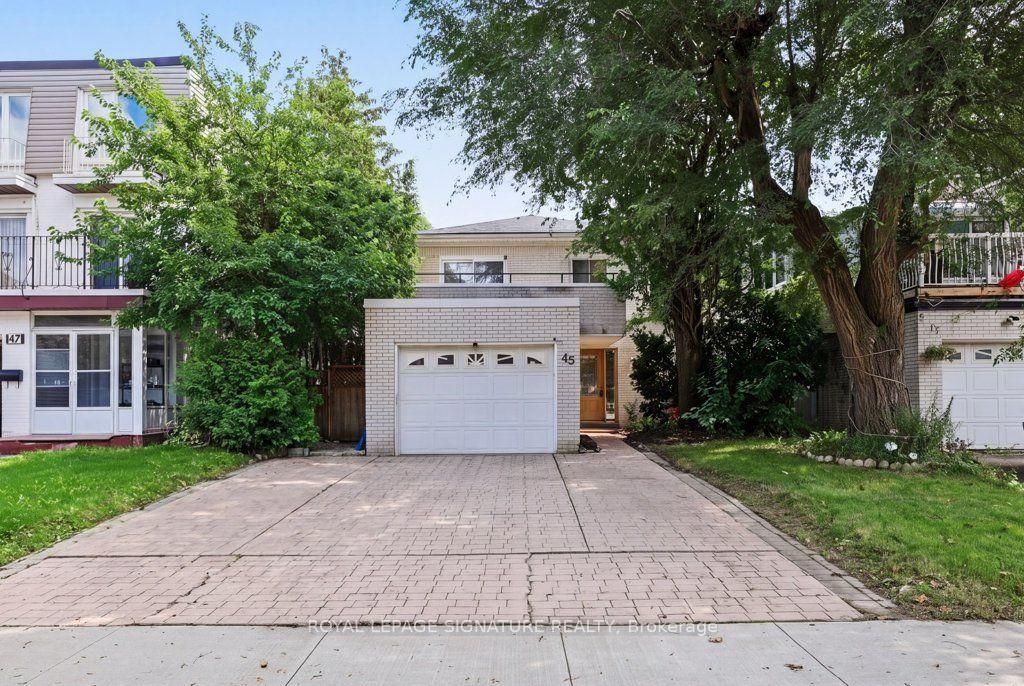 Photo 2 of 45 Chipwood Crescent, North York, Pleasant View — HOMEH