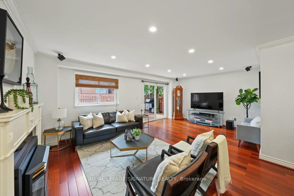 Photo 14 of 45 Chipwood Crescent, North York, Pleasant View — HOMEH