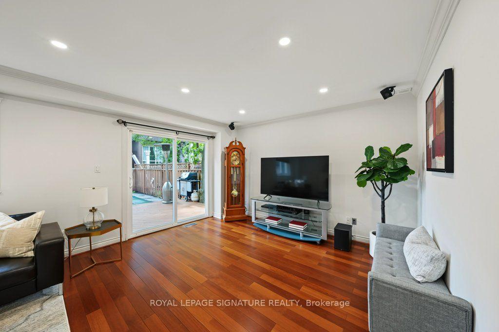 Photo 15 of 45 Chipwood Crescent, North York, Pleasant View — HOMEH