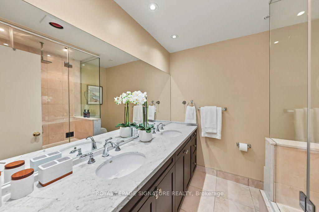 Photo 25 of 45 Chipwood Crescent, North York, Pleasant View — HOMEH