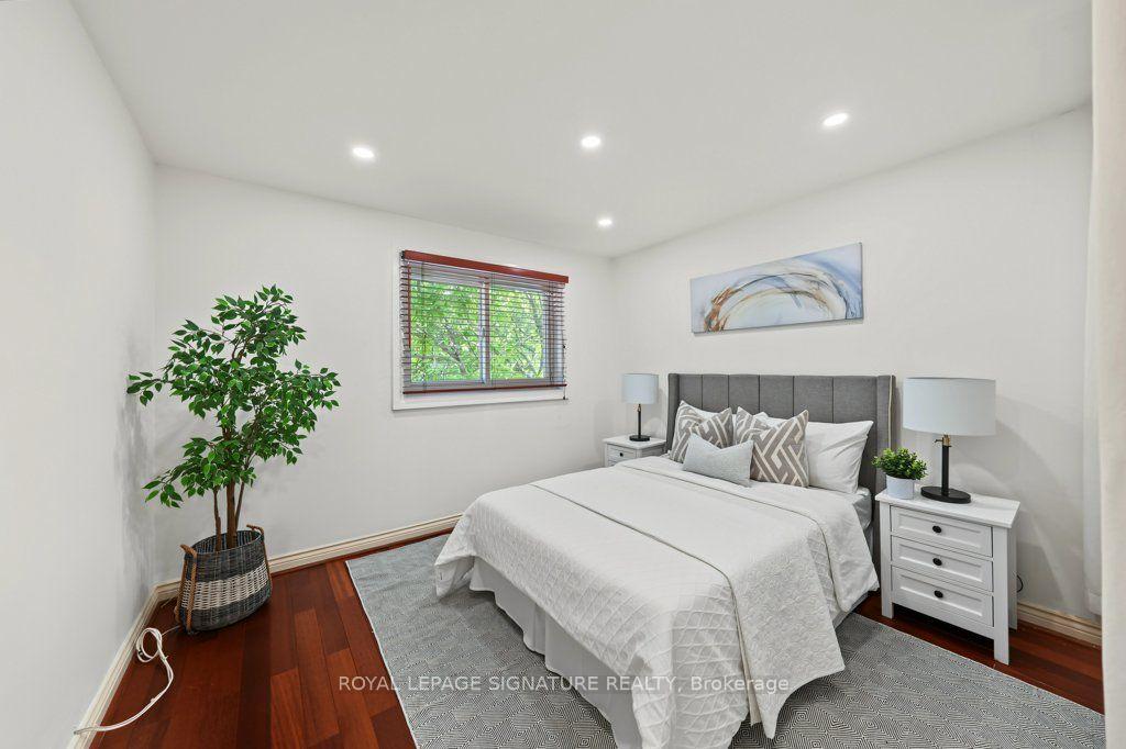 Photo 29 of 45 Chipwood Crescent, North York, Pleasant View — HOMEH