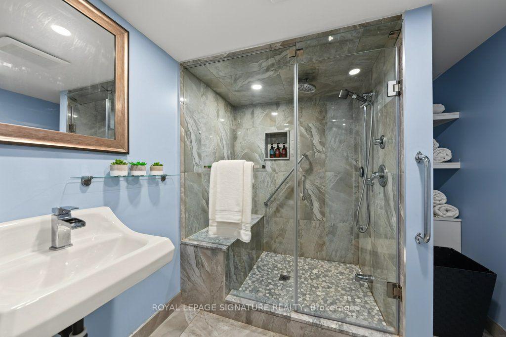 Photo 40 of 45 Chipwood Crescent, North York, Pleasant View — HOMEH