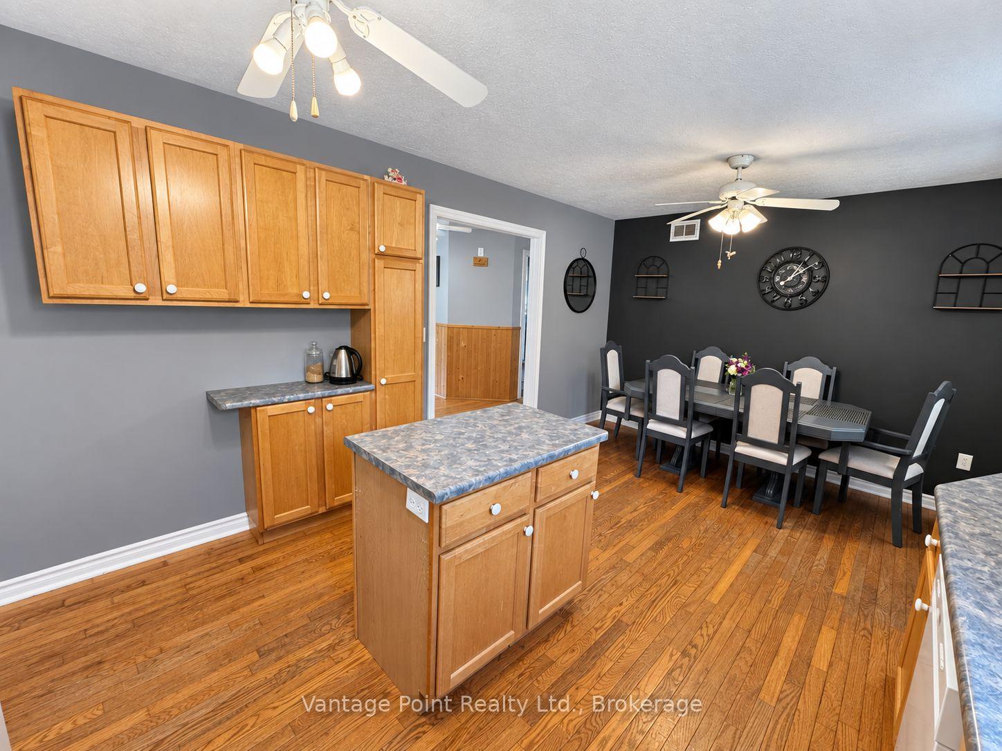 Photo 11 of 736038 West Back Line, Chatsworth — HOMEH