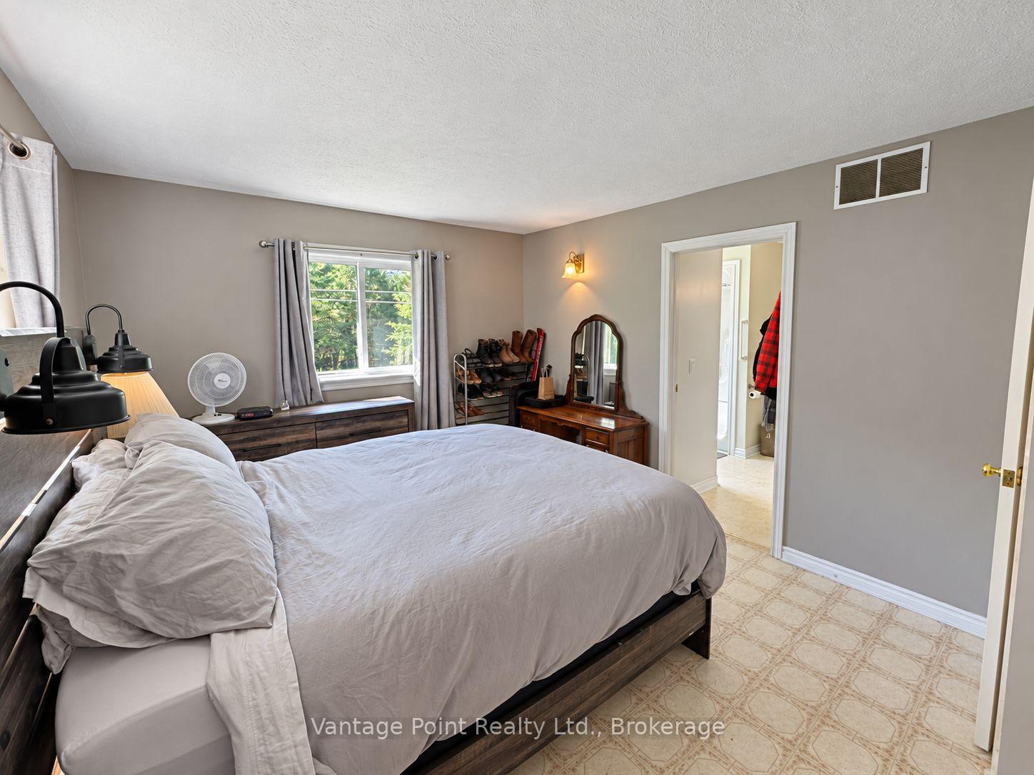 Photo 22 of 736038 West Back Line, Chatsworth — HOMEH