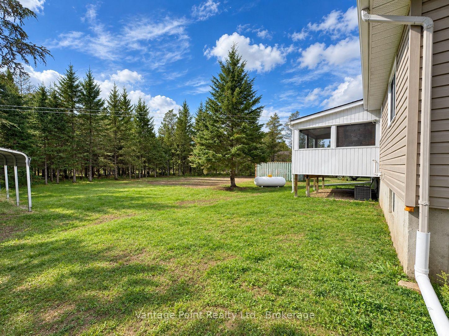 Photo 33 of 736038 West Back Line, Chatsworth — HOMEH