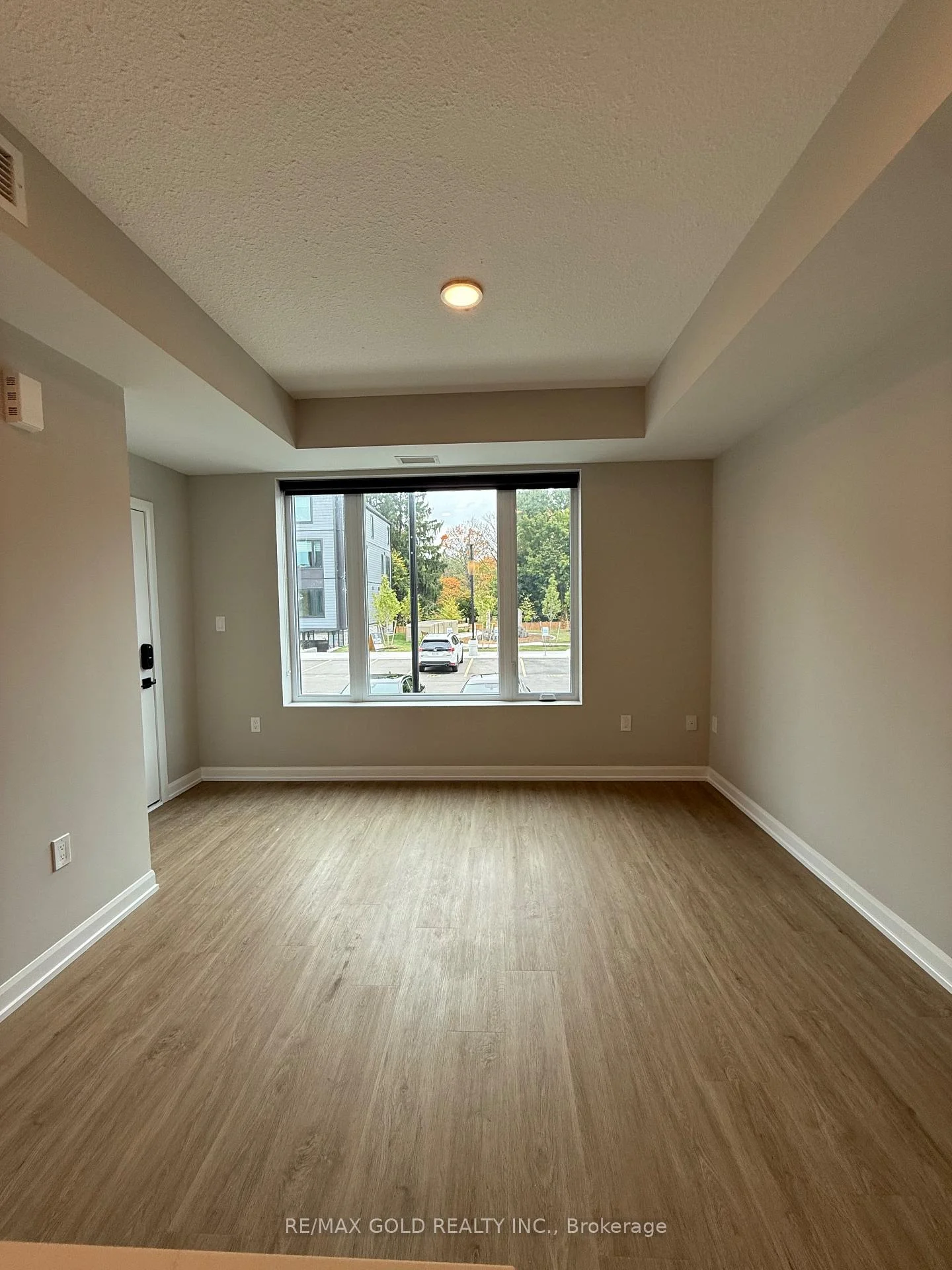 Photo 5 of Unit 210, 708 Woolwich Street, Guelph, Exhibition Park — HOMEH