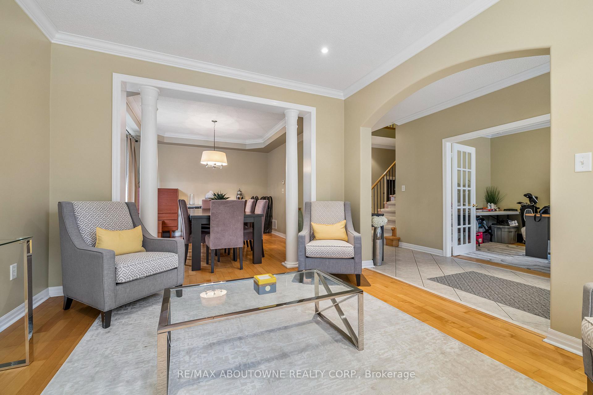 Photo 7 of 2163 Blackforest Crescent, Oakville, Westmount — HOMEH