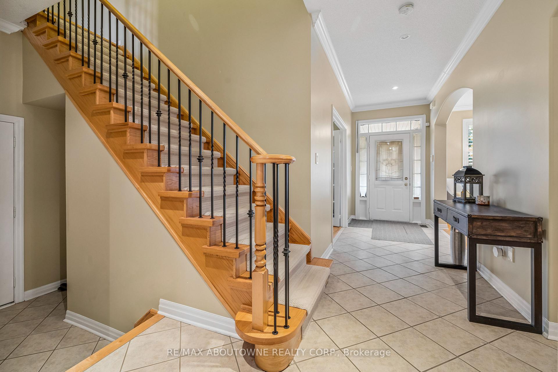 Photo 26 of 2163 Blackforest Crescent, Oakville, Westmount — HOMEH