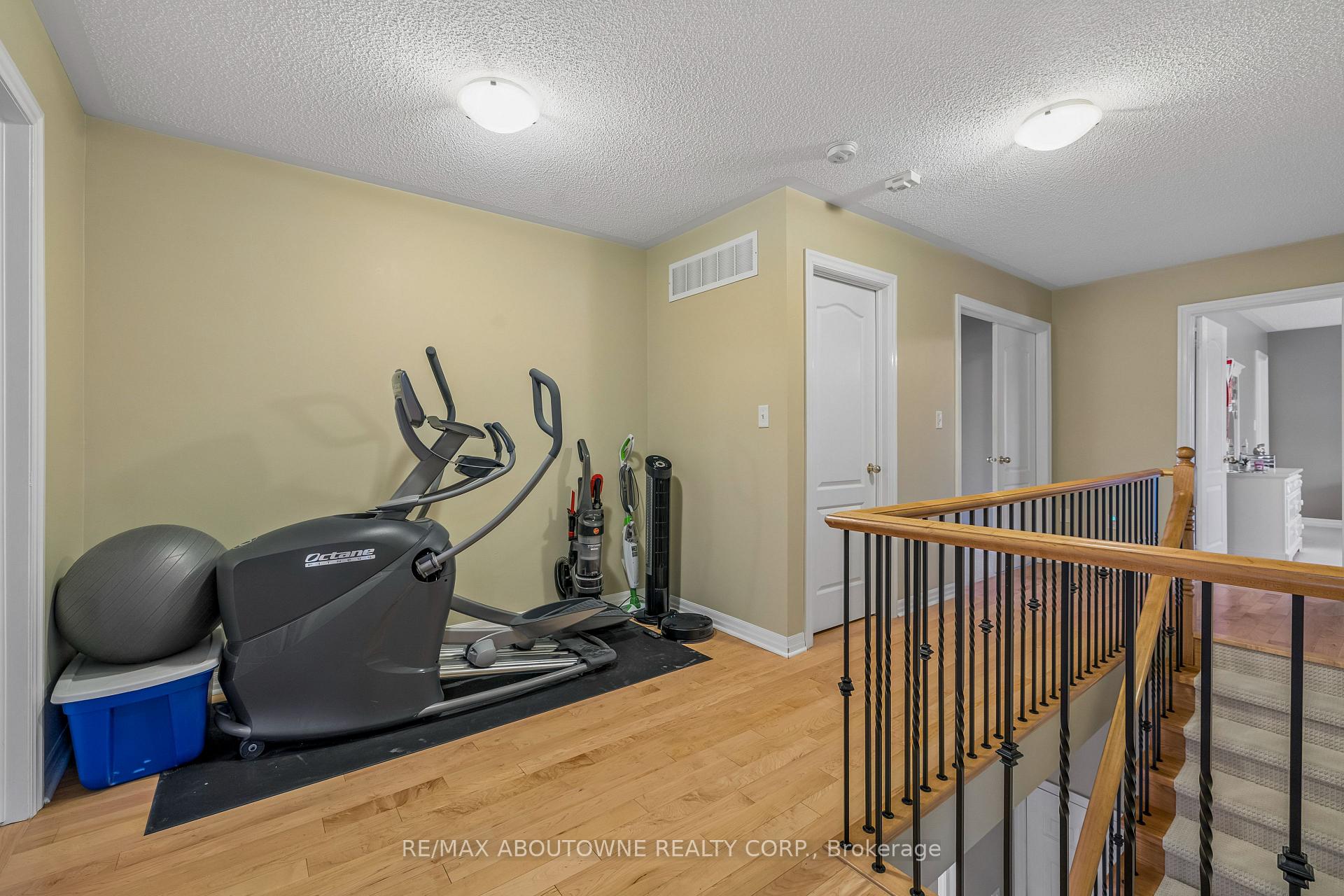 Photo 27 of 2163 Blackforest Crescent, Oakville, Westmount — HOMEH