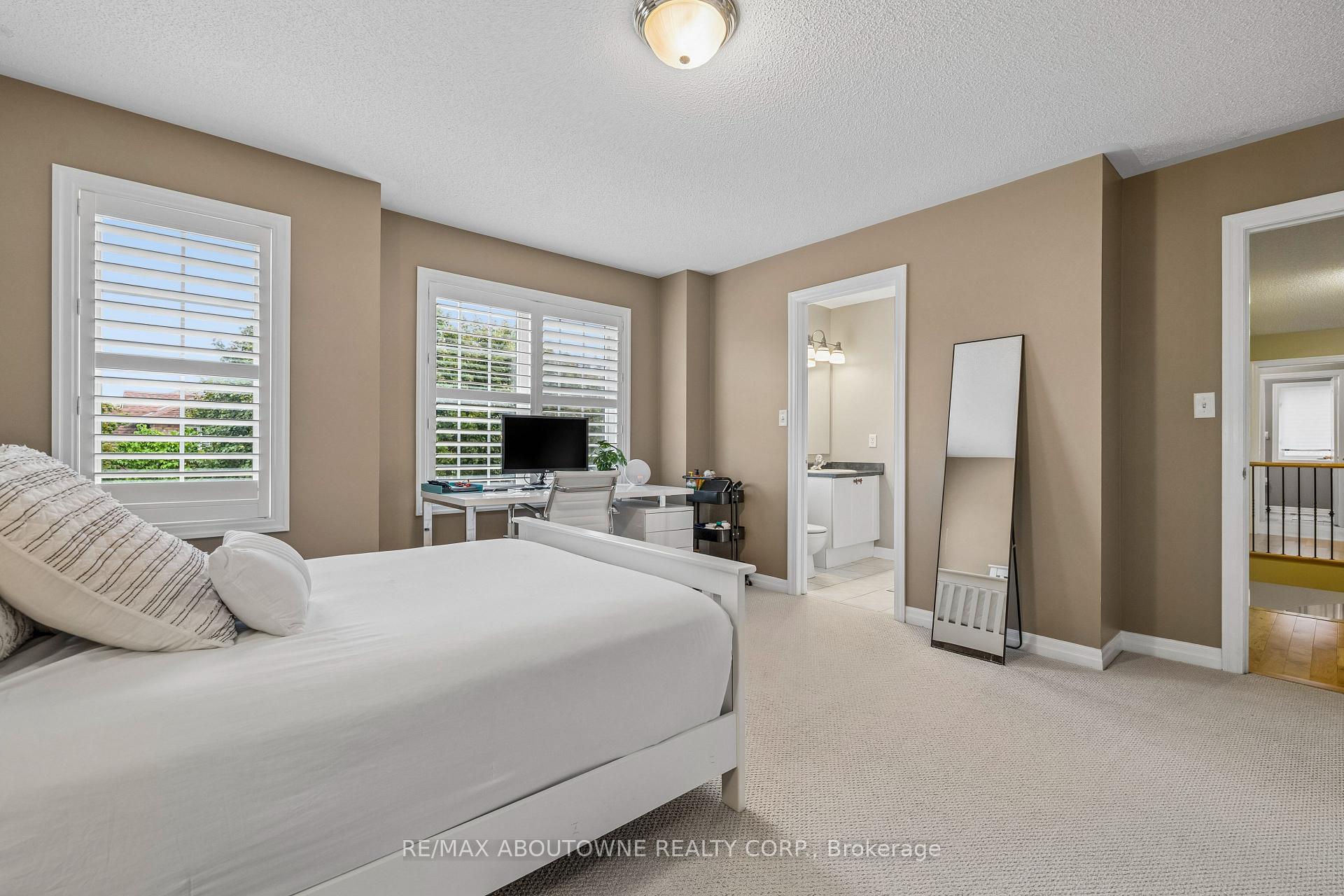 Photo 34 of 2163 Blackforest Crescent, Oakville, Westmount — HOMEH