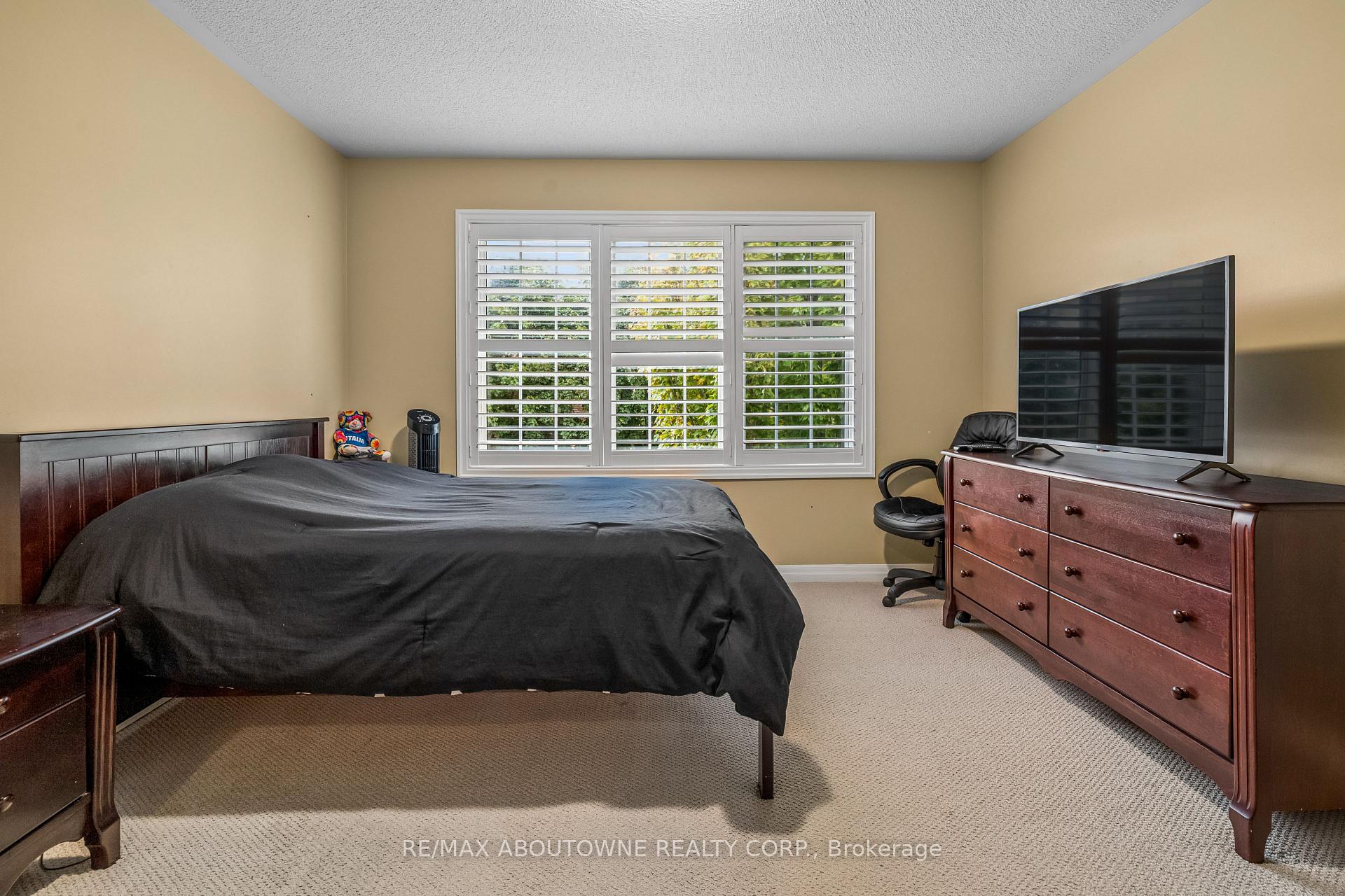 Photo 38 of 2163 Blackforest Crescent, Oakville, Westmount — HOMEH