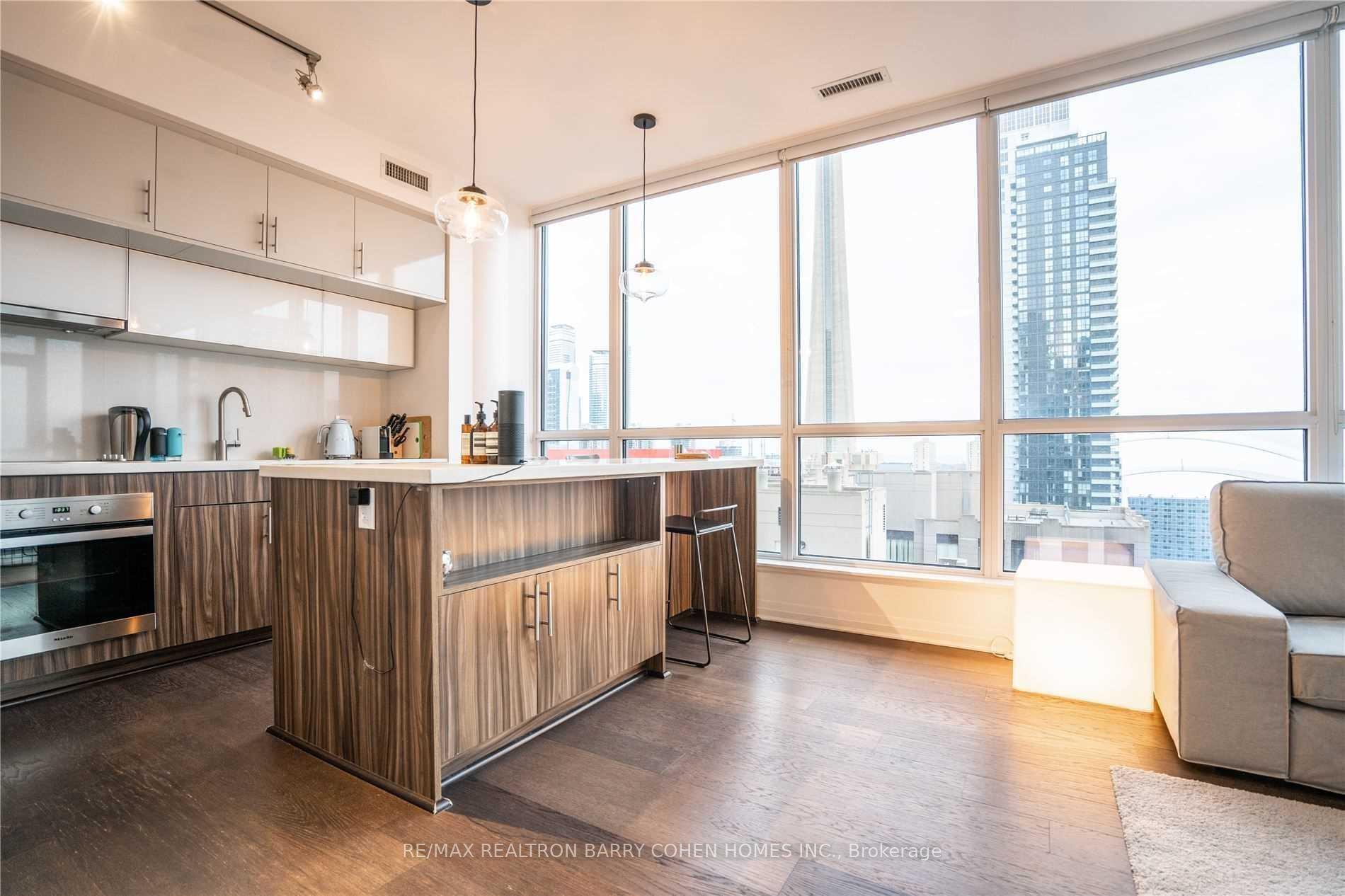 Photo 5 of Unit 2208, 8 Mercer Street, Toronto, Waterfront Communities — HOMEH