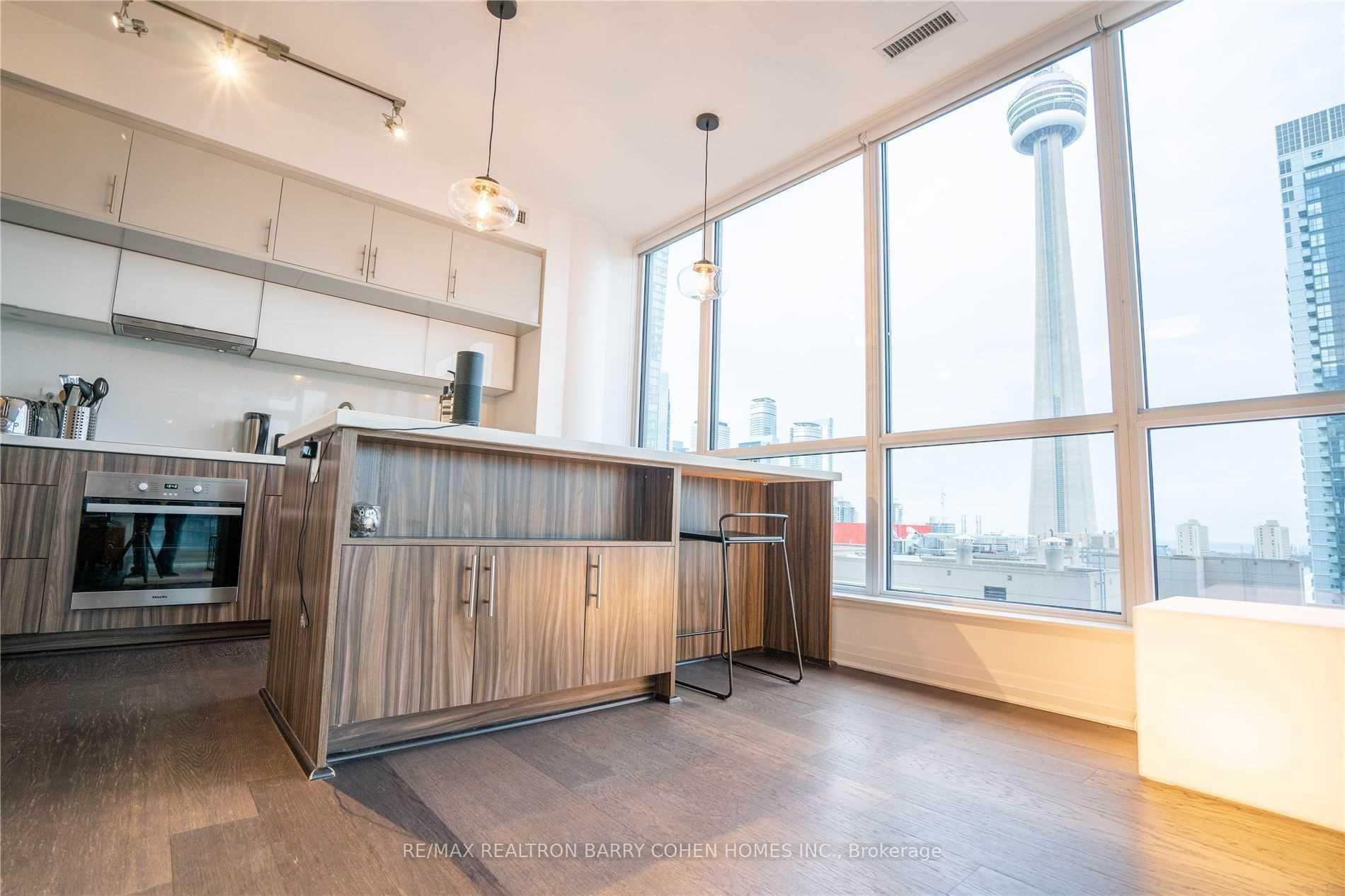 Photo 6 of Unit 2208, 8 Mercer Street, Toronto, Waterfront Communities — HOMEH