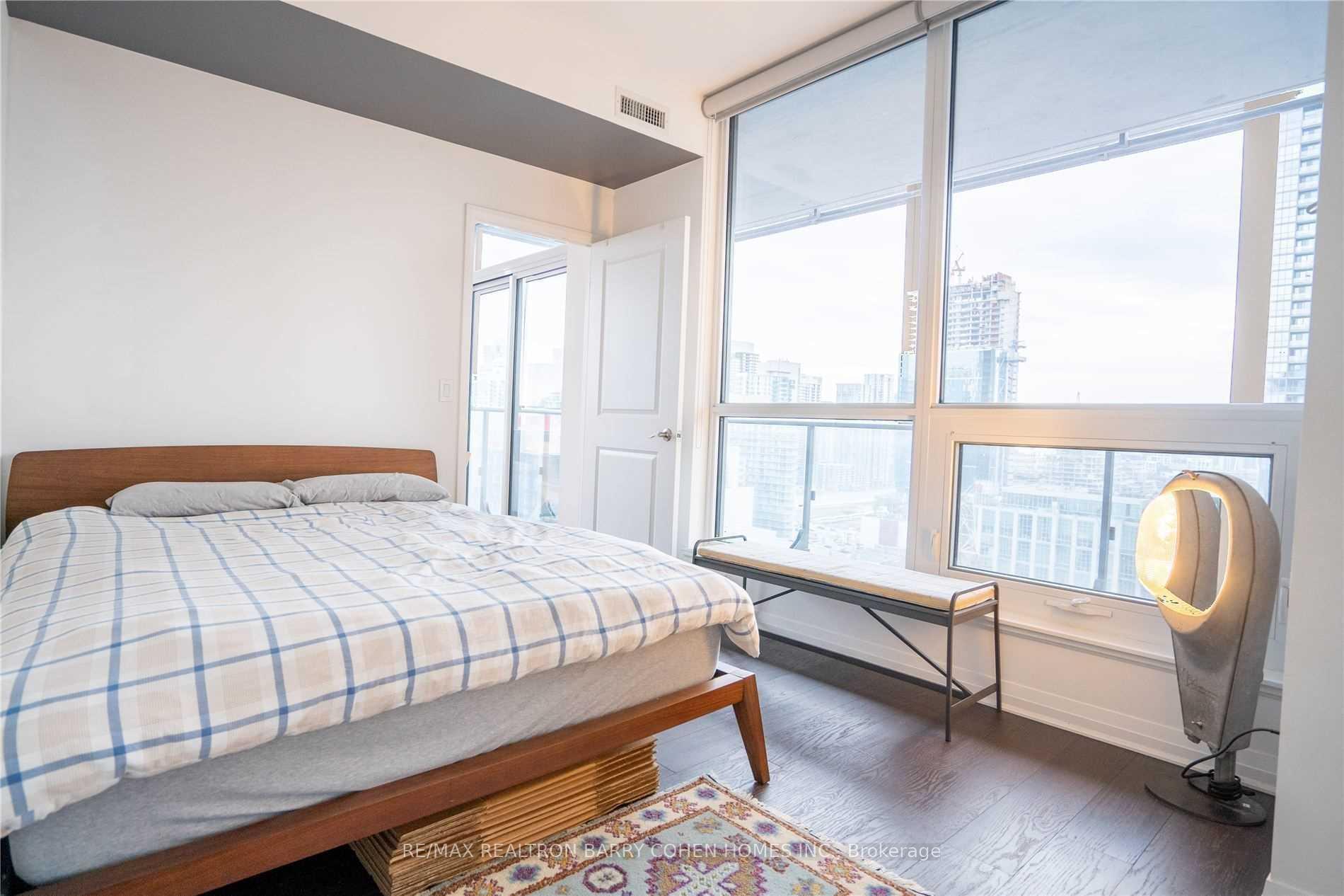 Photo 9 of Unit 2208, 8 Mercer Street, Toronto, Waterfront Communities — HOMEH
