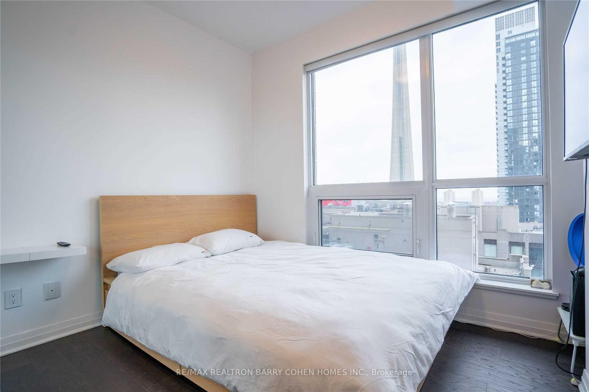 Photo 12 of Unit 2208, 8 Mercer Street, Toronto, Waterfront Communities — HOMEH