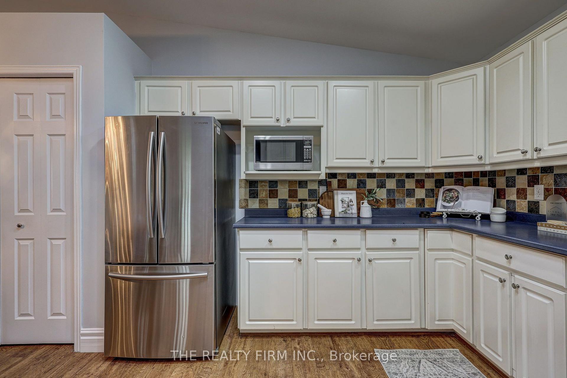 Photo 12 of 94 Christian's Court, London, East D — HOMEH