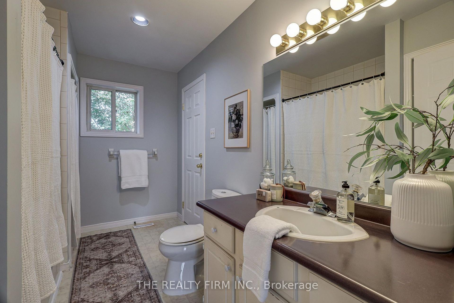 Photo 19 of 94 Christian's Court, London, East D — HOMEH