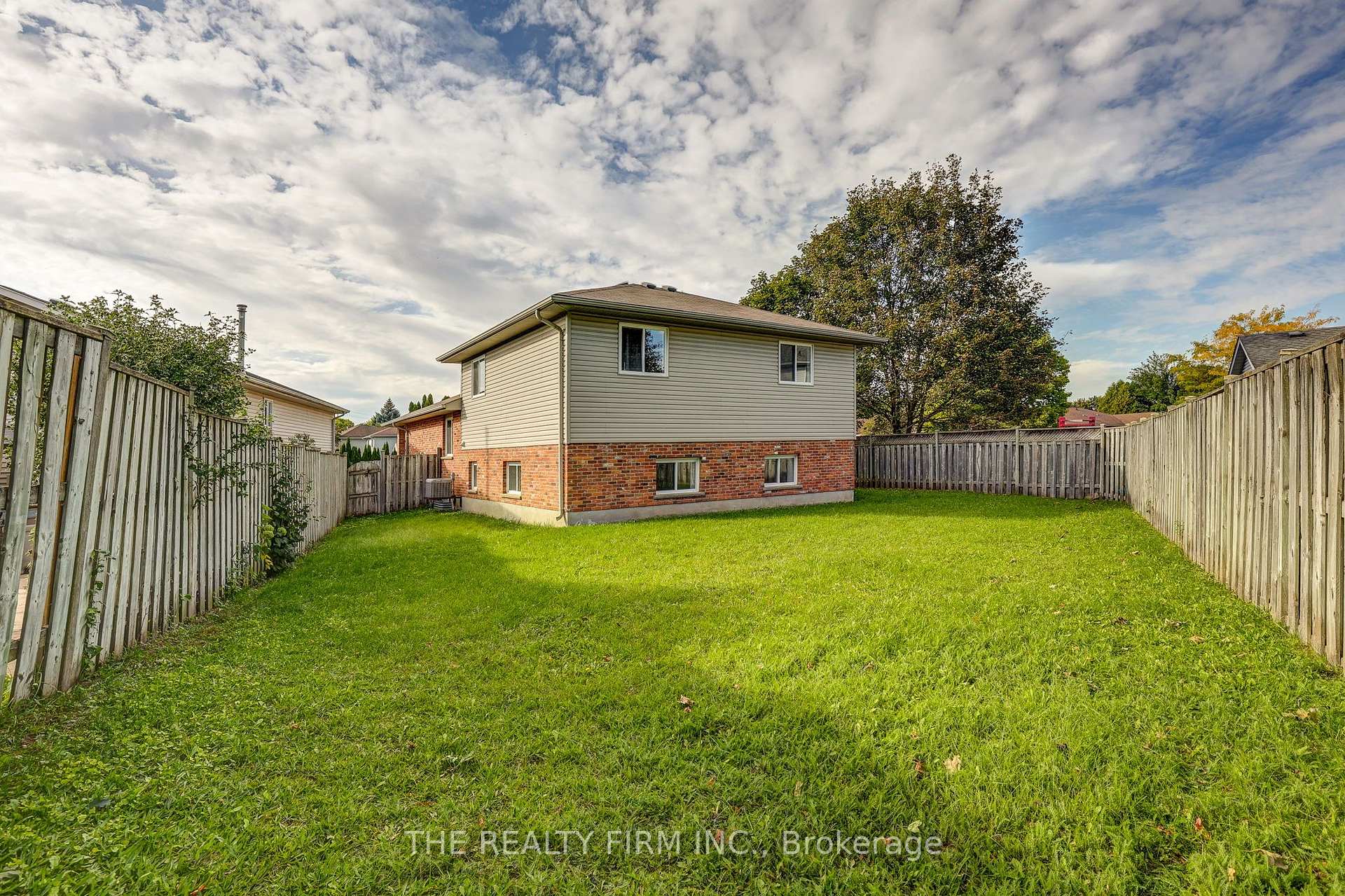 Photo 33 of 94 Christian's Court, London, East D — HOMEH