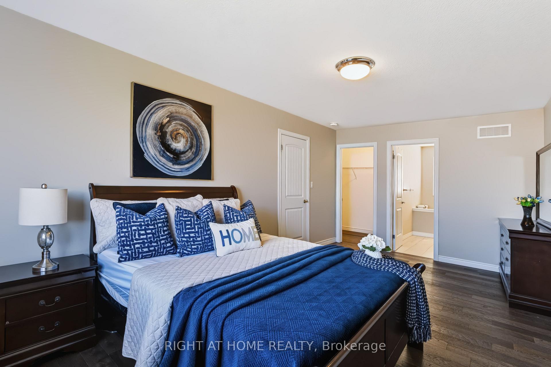 Photo 7 of 402 Tansbury Street, London, North E — HOMEH