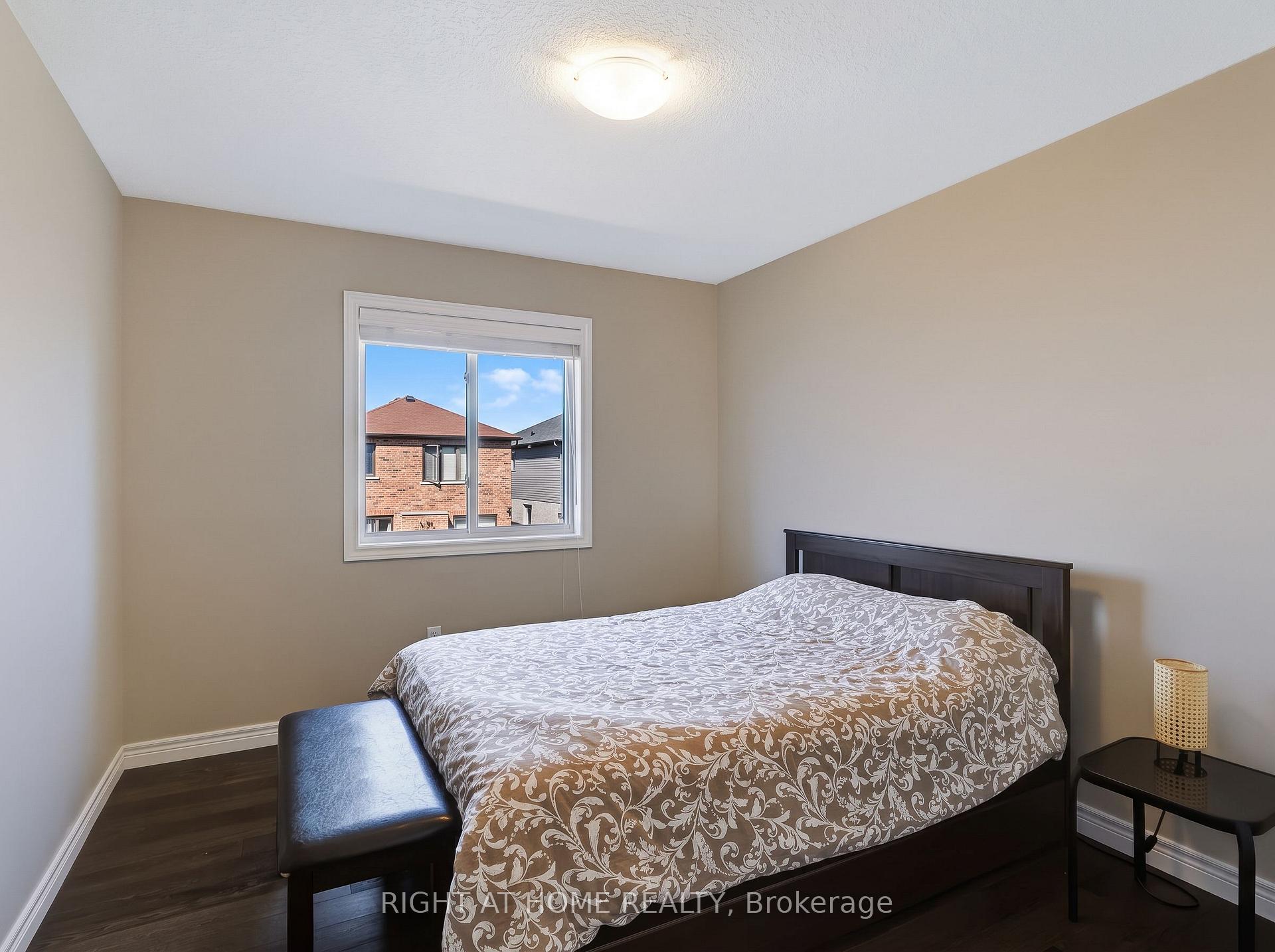 Photo 30 of 402 Tansbury Street, London, North E — HOMEH