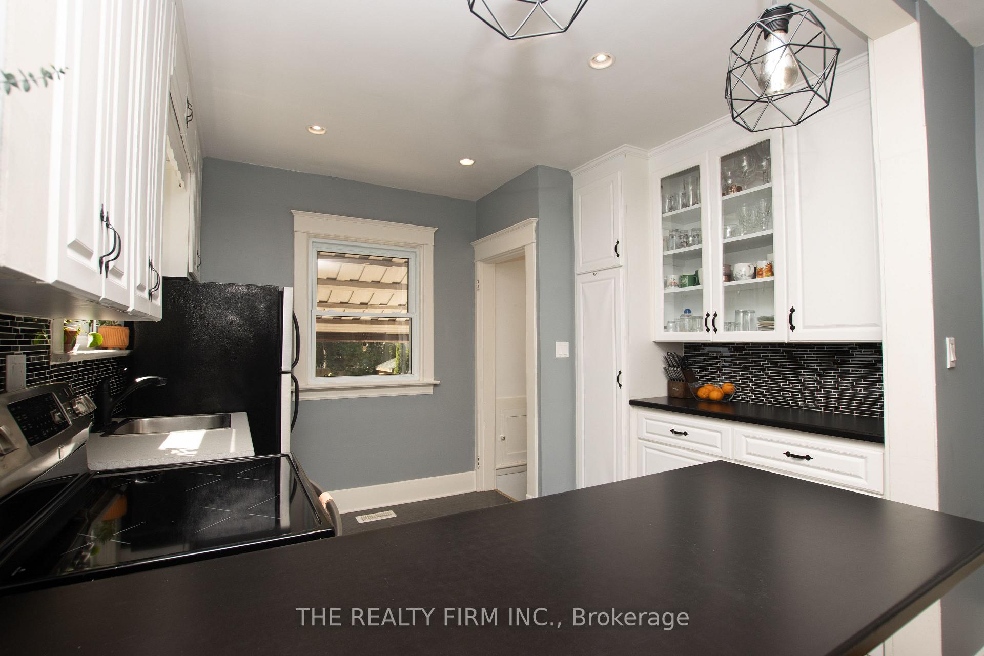 Photo 15 of 117 Thornton Avenue, London, East B — HOMEH
