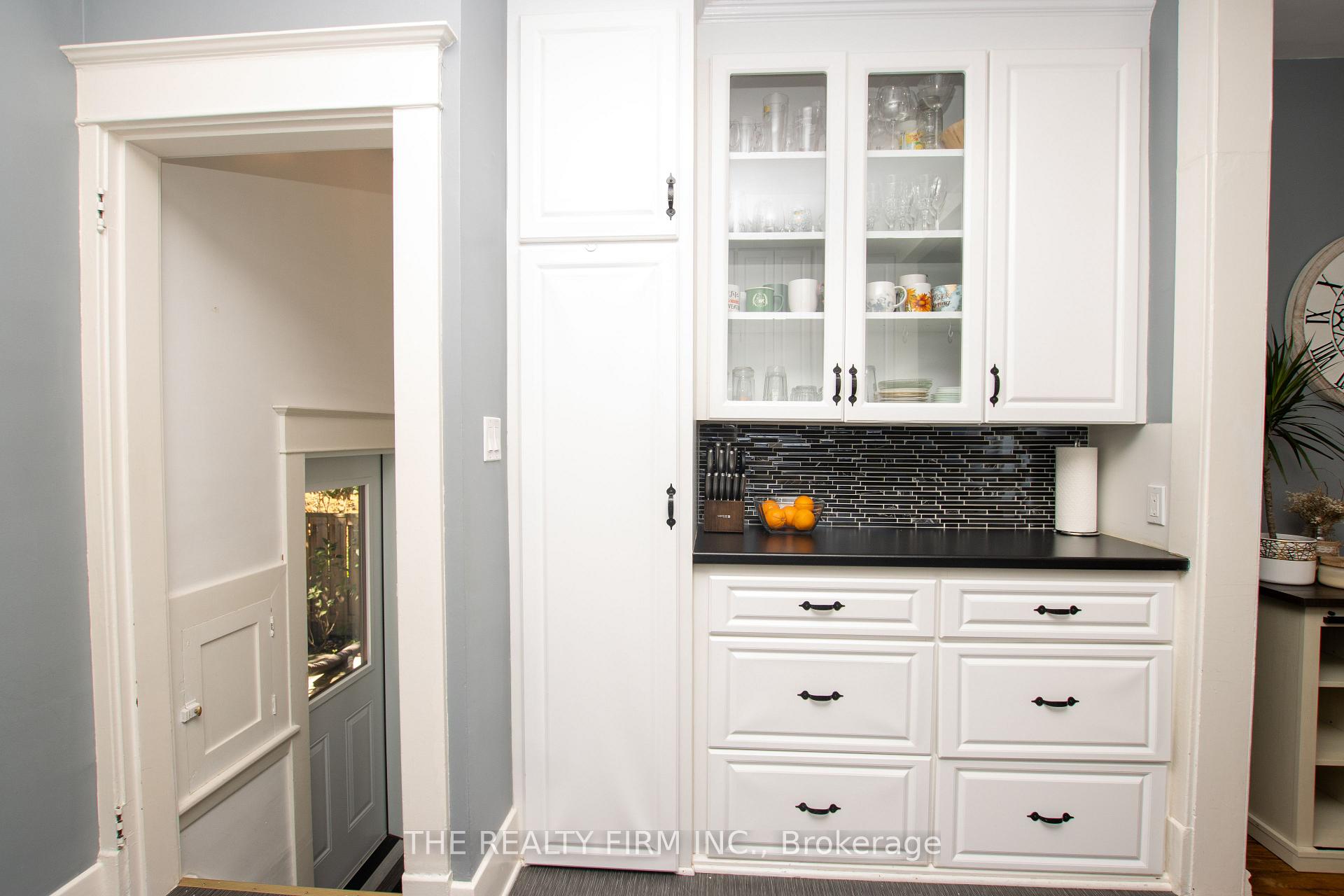 Photo 17 of 117 Thornton Avenue, London, East B — HOMEH