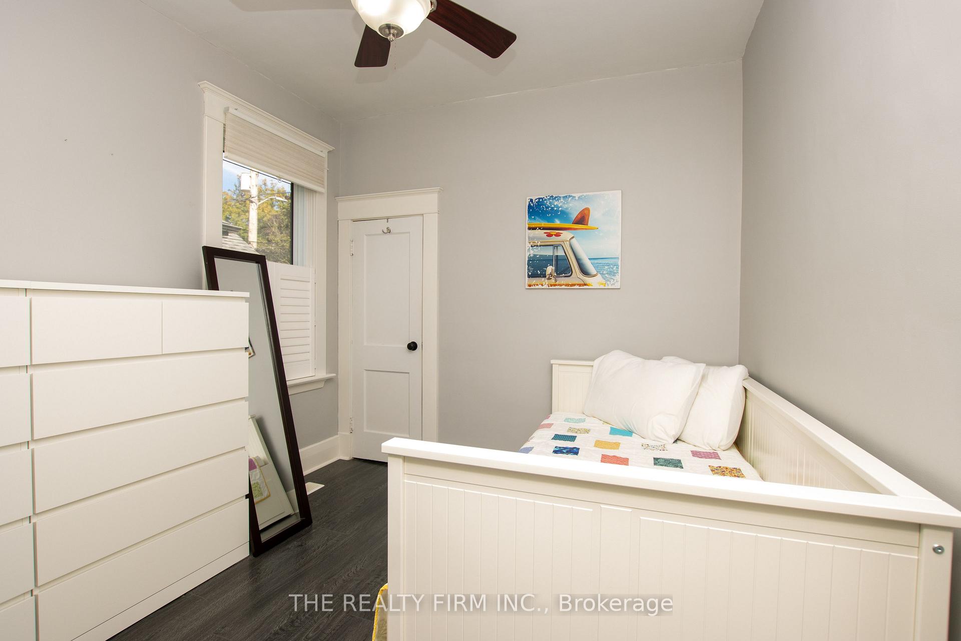 Photo 19 of 117 Thornton Avenue, London, East B — HOMEH
